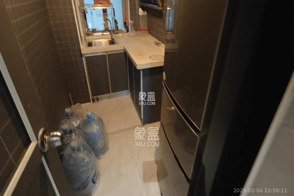 潮宗御苑  1室2厅2卫    6500.0元/月 潮宗御苑  1室2厅2卫    6500.0元/月室内图