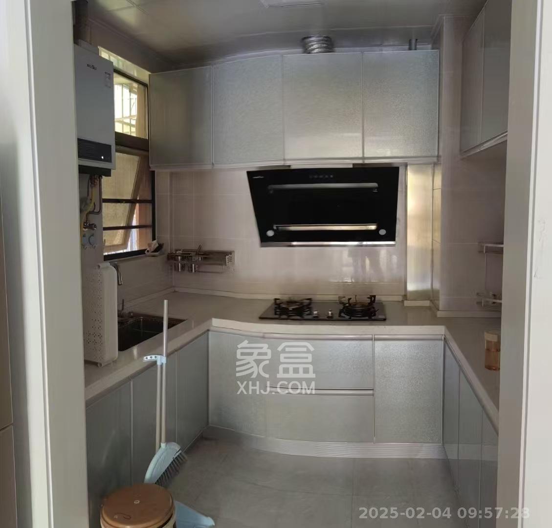 金谷豪庭 3室2厅2卫 1800.0元/月 金谷豪庭 3室2厅2卫 1800.0元/月室内图