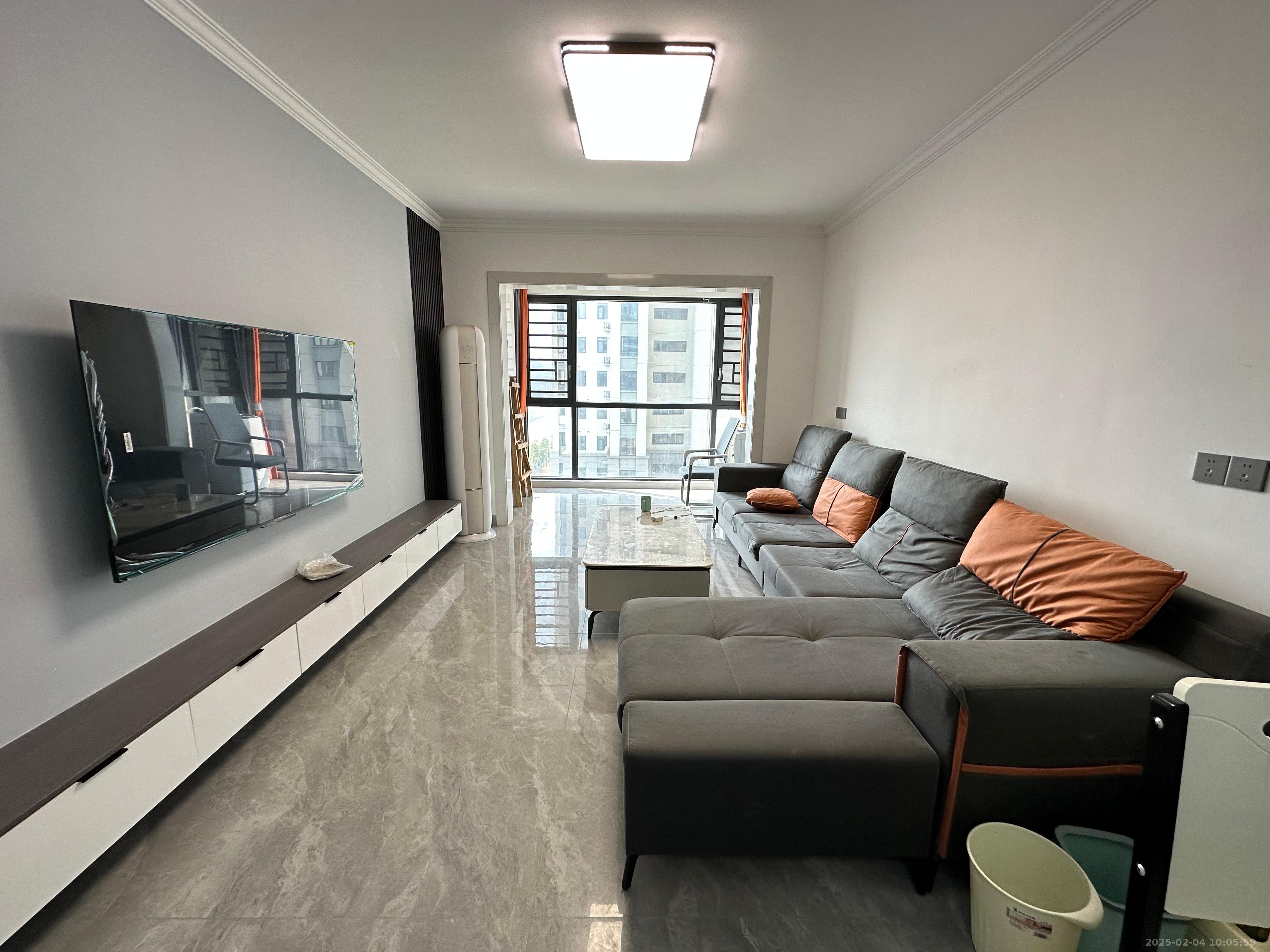 谷峰安置小区(惟德园) 3室2厅2卫 2800.0元/月 谷峰安置小区(惟德园) 3室2厅2卫 2800.0元/月室内图