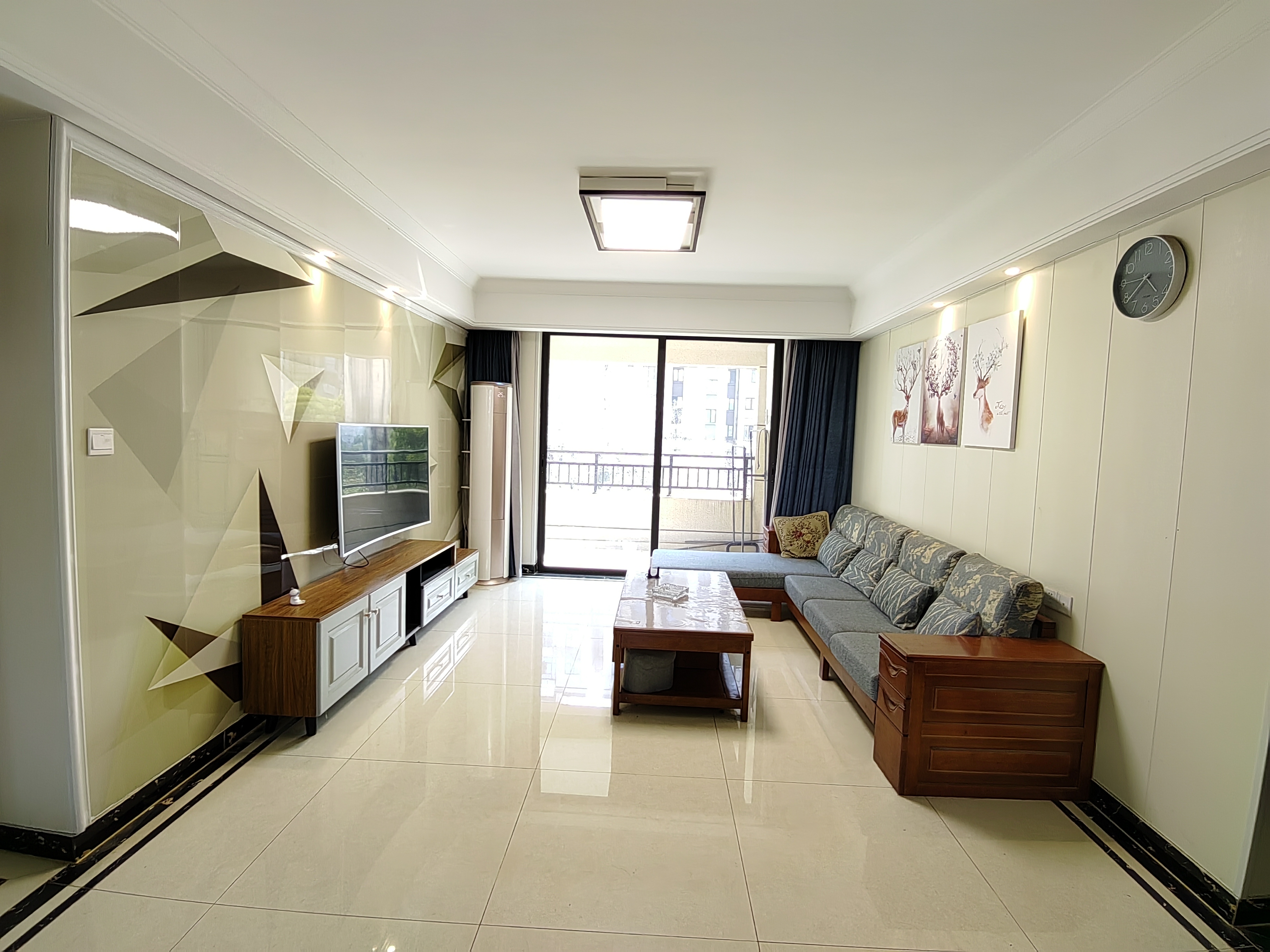 中海新城熙岸(中信新城五期) 4室2厅2卫 2750.0元/月 中海新城熙岸(中信新城五期) 4室2厅2卫 2750.0元/月户型图