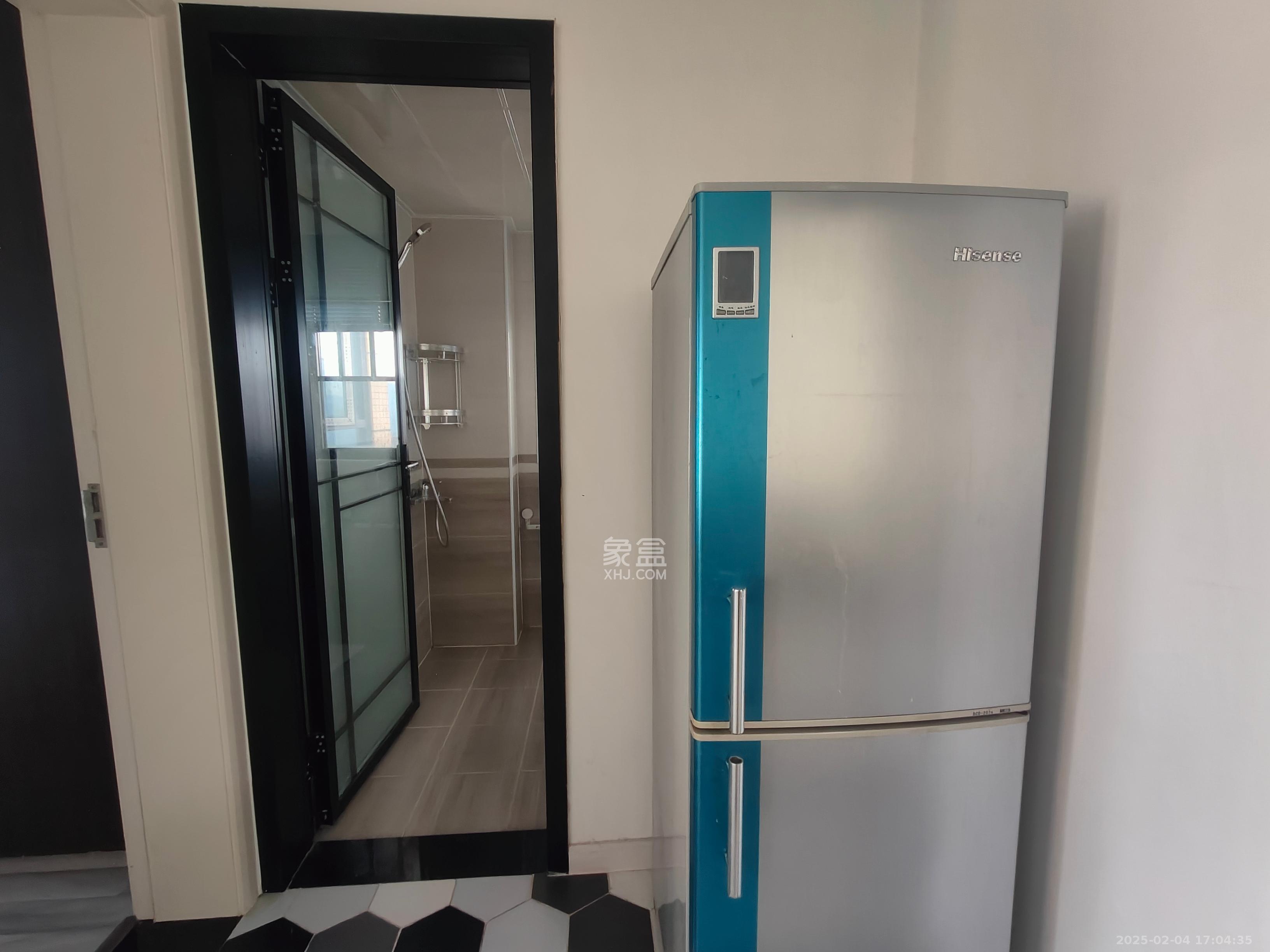 保利西海岸B区 2室1厅1卫 2700.0元/月 保利西海岸B区 2室1厅1卫 2700.0元/月室内图