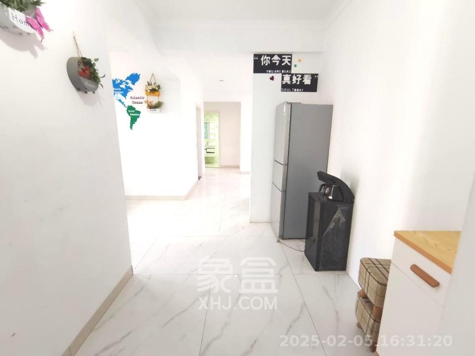 中国铁建梅溪青秀二期  4室2厅2卫   3500.00元/月室内图