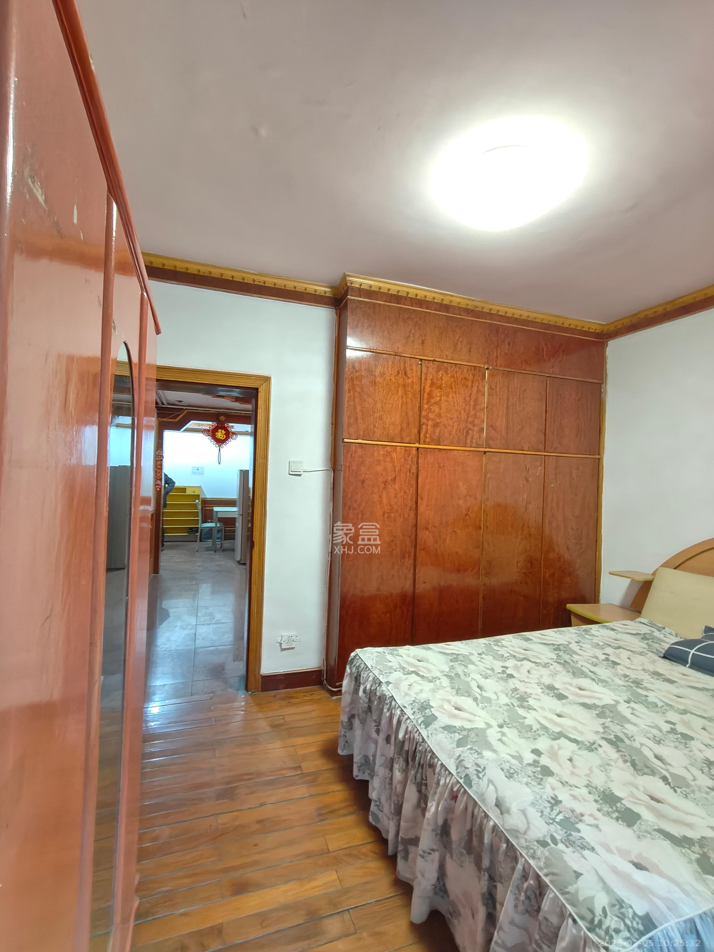 城市花园  2室1厅2卫    2500.0元/月 城市花园  2室1厅2卫    2500.0元/月室内图