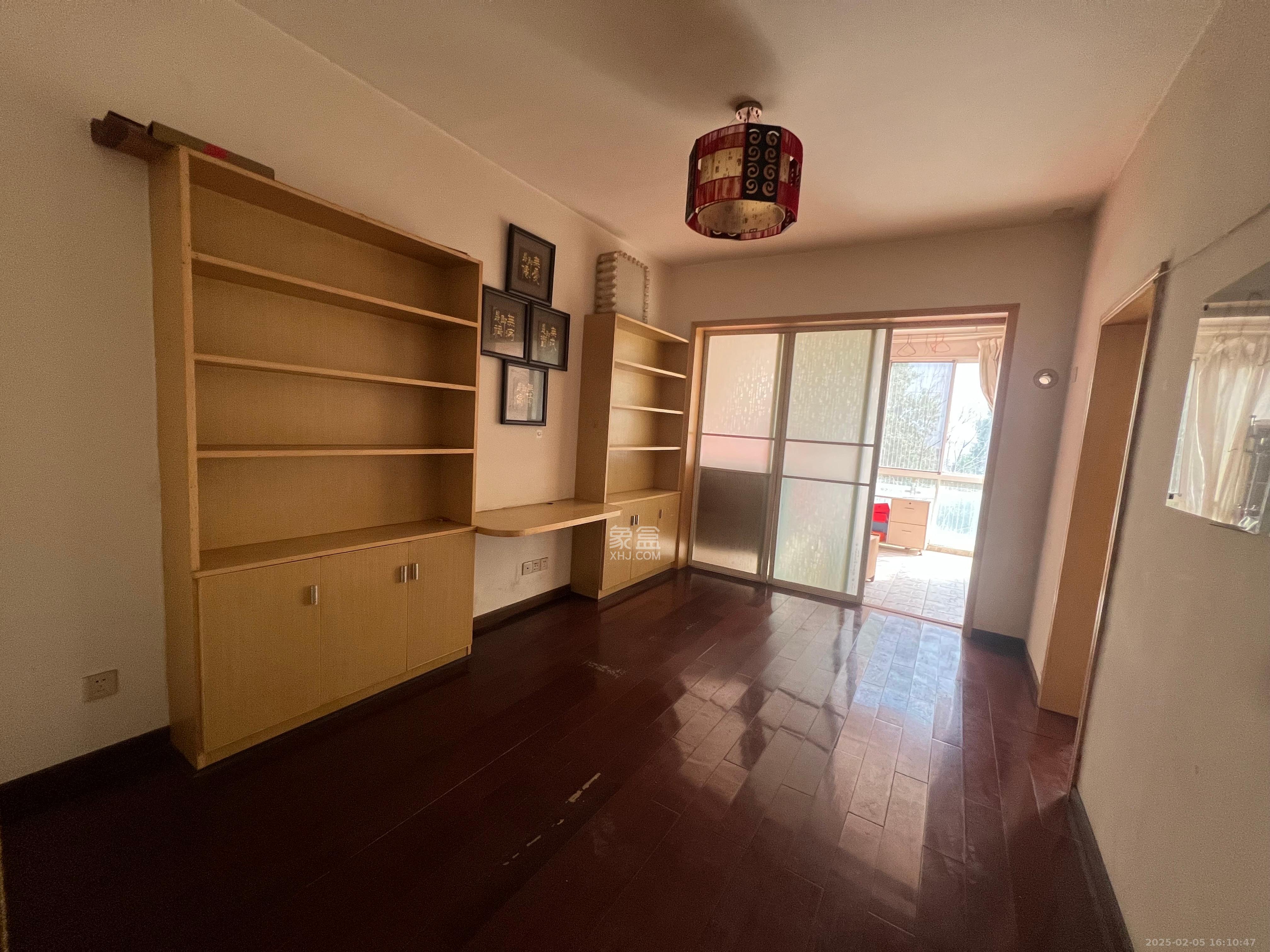 友谊嘉园  4室2厅1卫    3000.0元/月 友谊嘉园  4室2厅1卫    3000.0元/月室内图