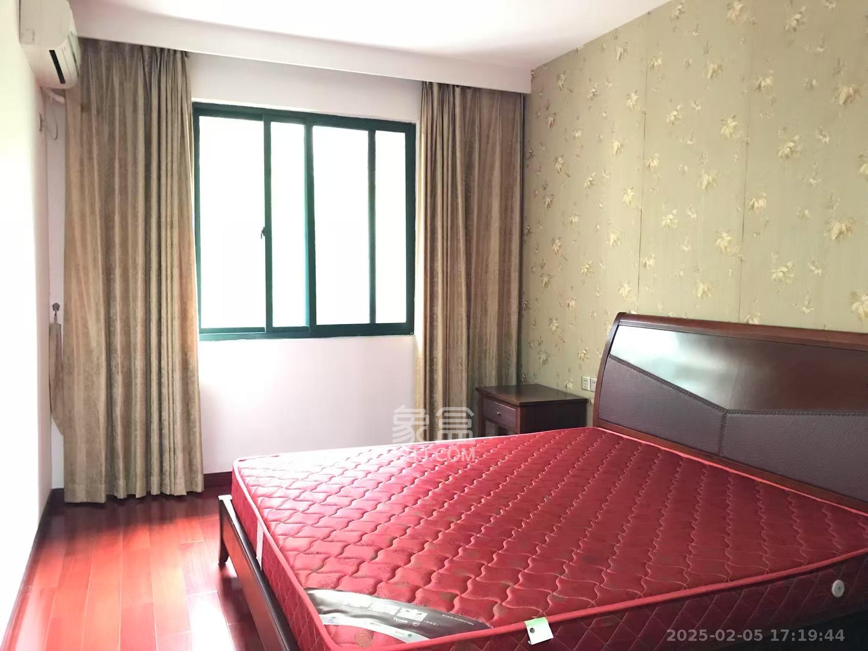 星城世家  4室2厅2卫    4200.0元/月 星城世家  4室2厅2卫    4200.0元/月室内图