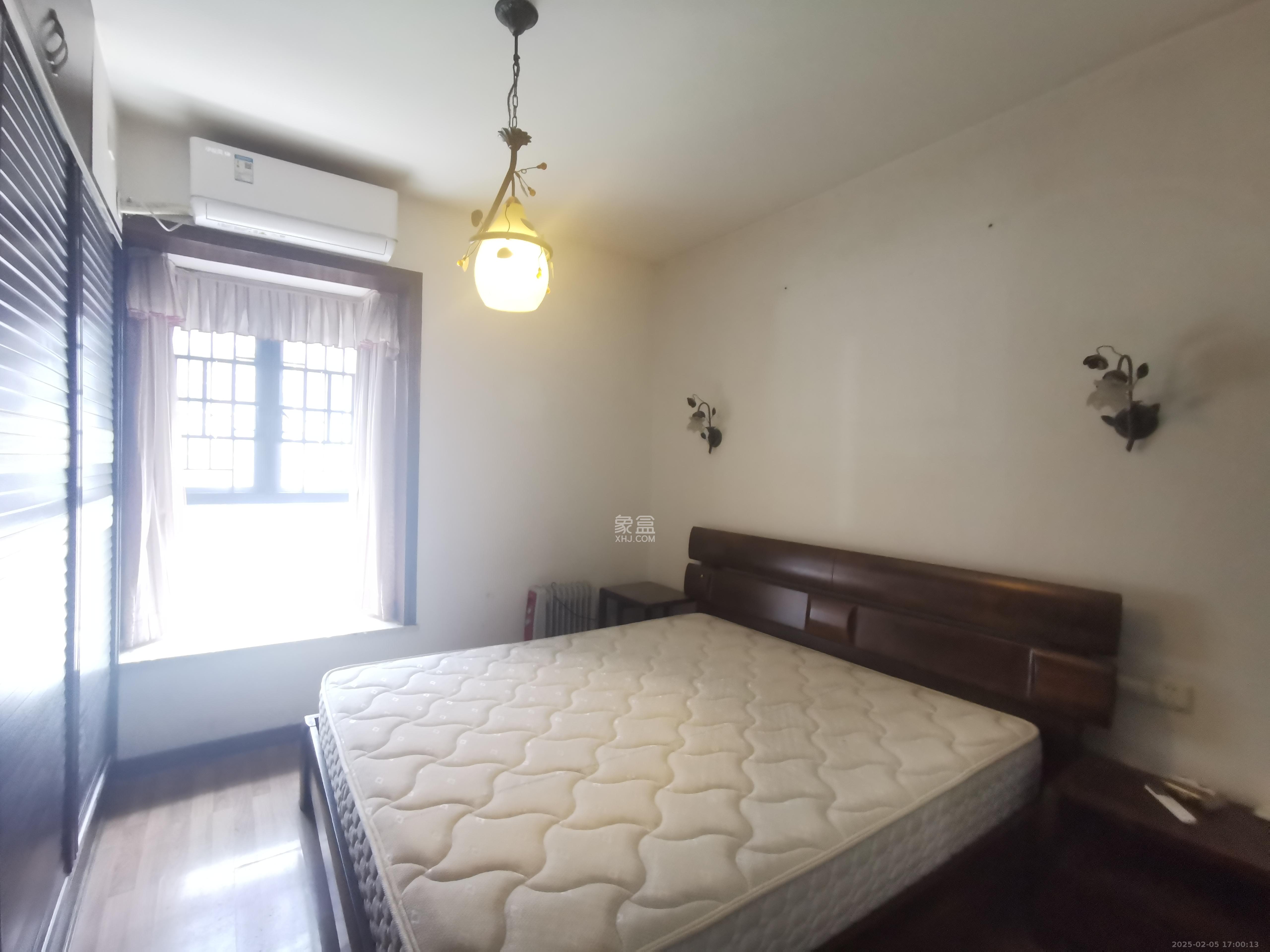 湘府9号  3室2厅1卫   2500.00元/月室内图