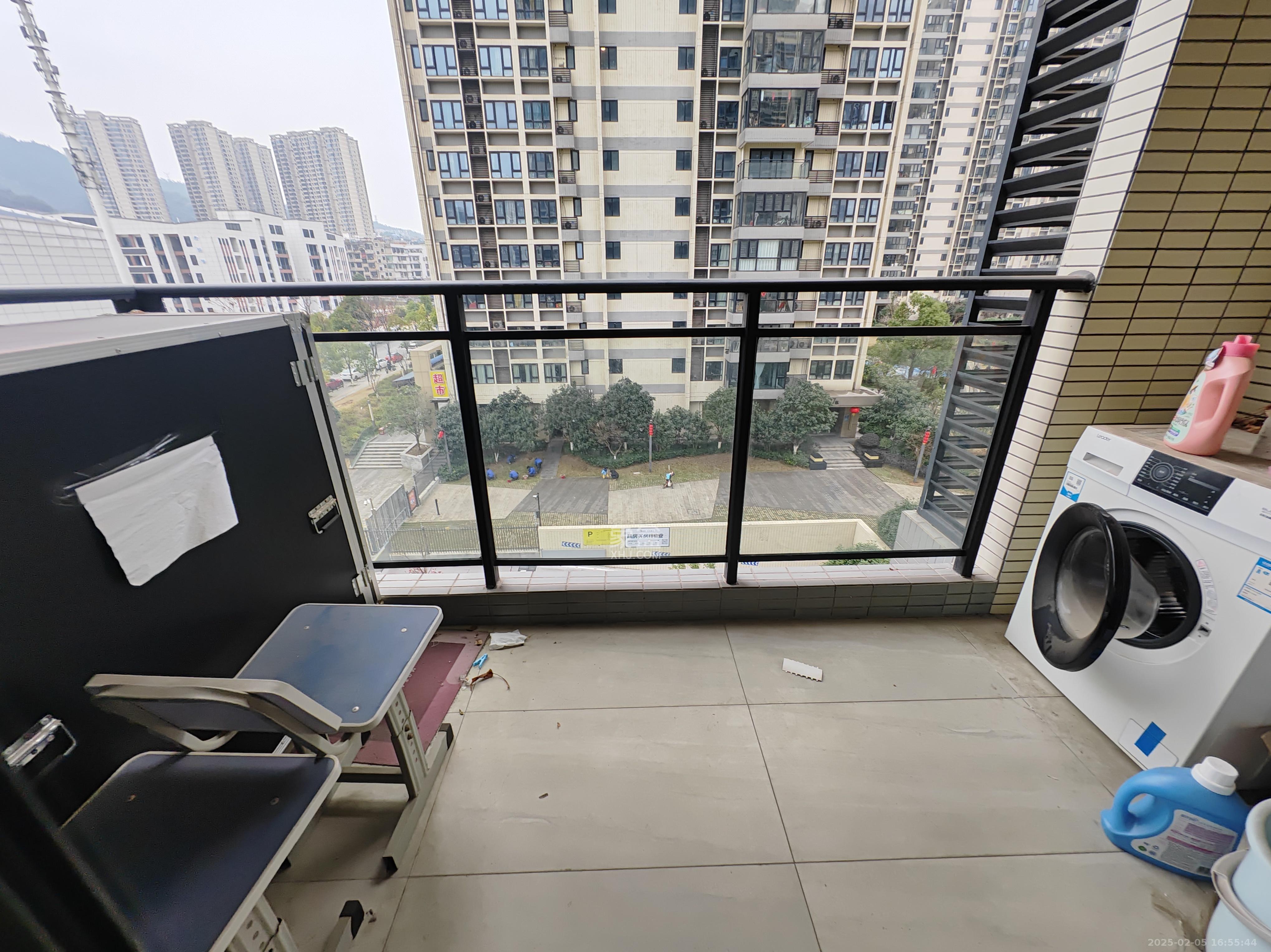 时代年华 3室2厅2卫 2000.0元/月 时代年华 3室2厅2卫 2000.0元/月室内图