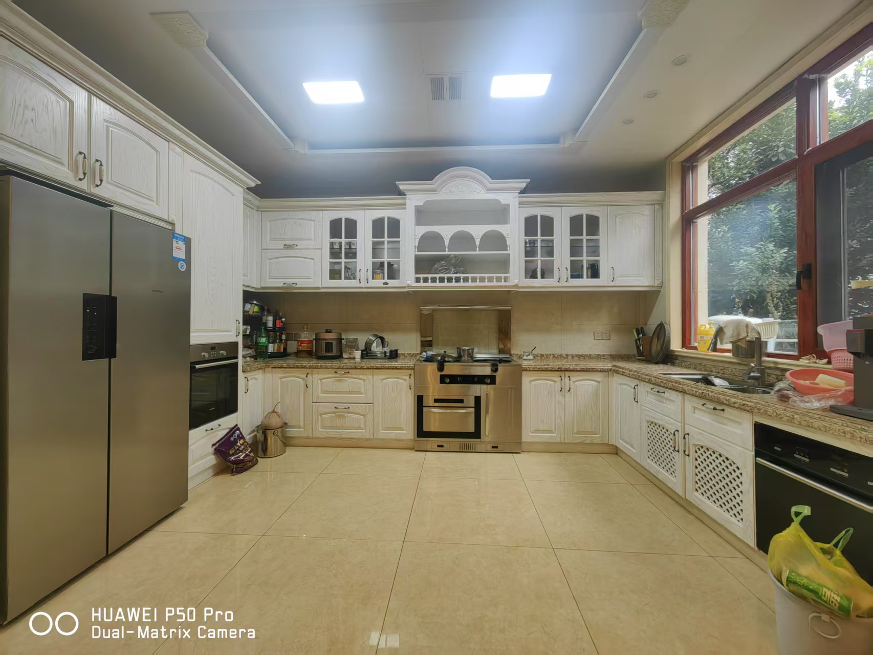 碧桂园 5室2厅4卫 368.8万 碧桂园 5室2厅4卫 368.8万客厅