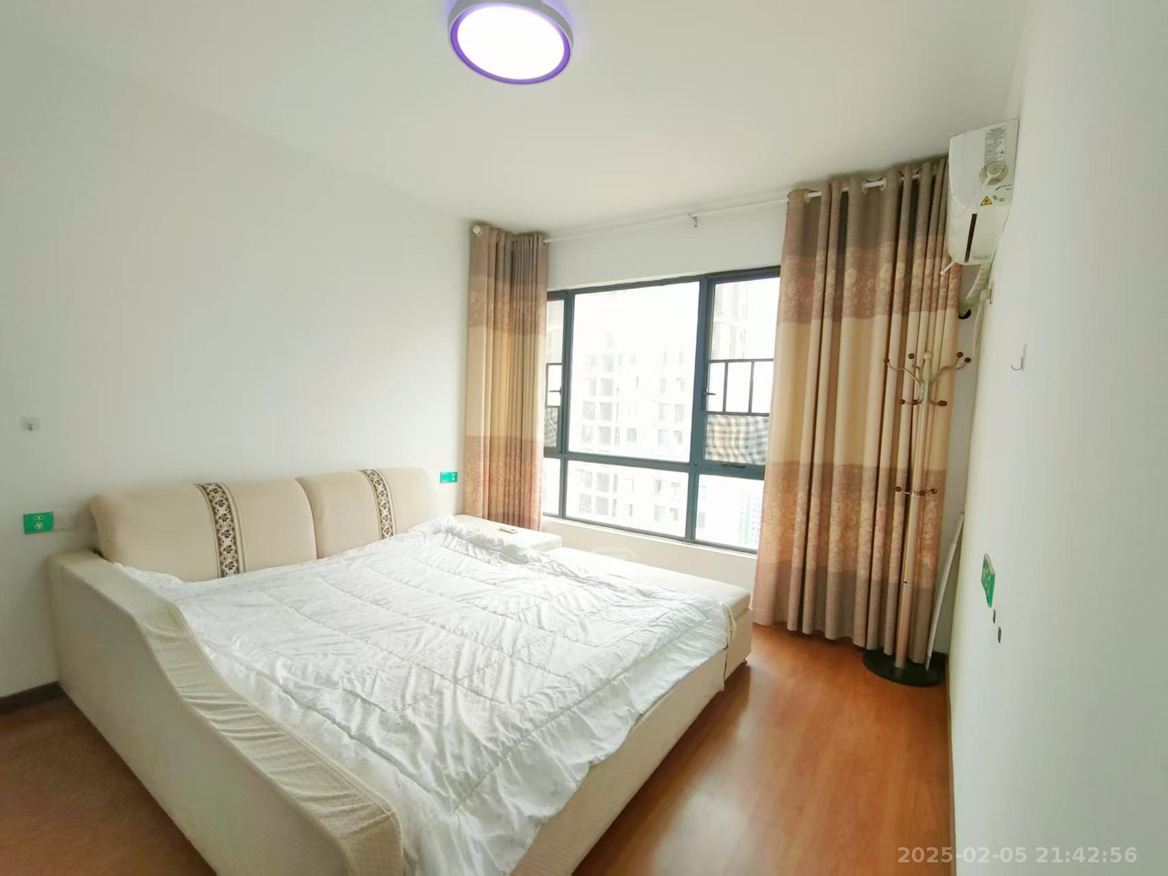 湘银星城 3室2厅2卫 2100.0元/月 湘银星城 3室2厅2卫 2100.0元/月室内图