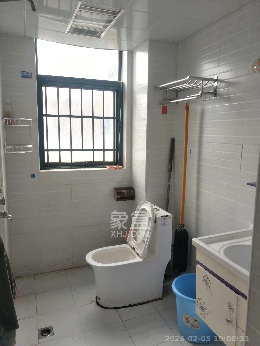 麓谷公馆(涉外国际公馆) 1室1厅1卫 2100.0元/月 麓谷公馆(涉外国际公馆) 1室1厅1卫 2100.0元/月室内图