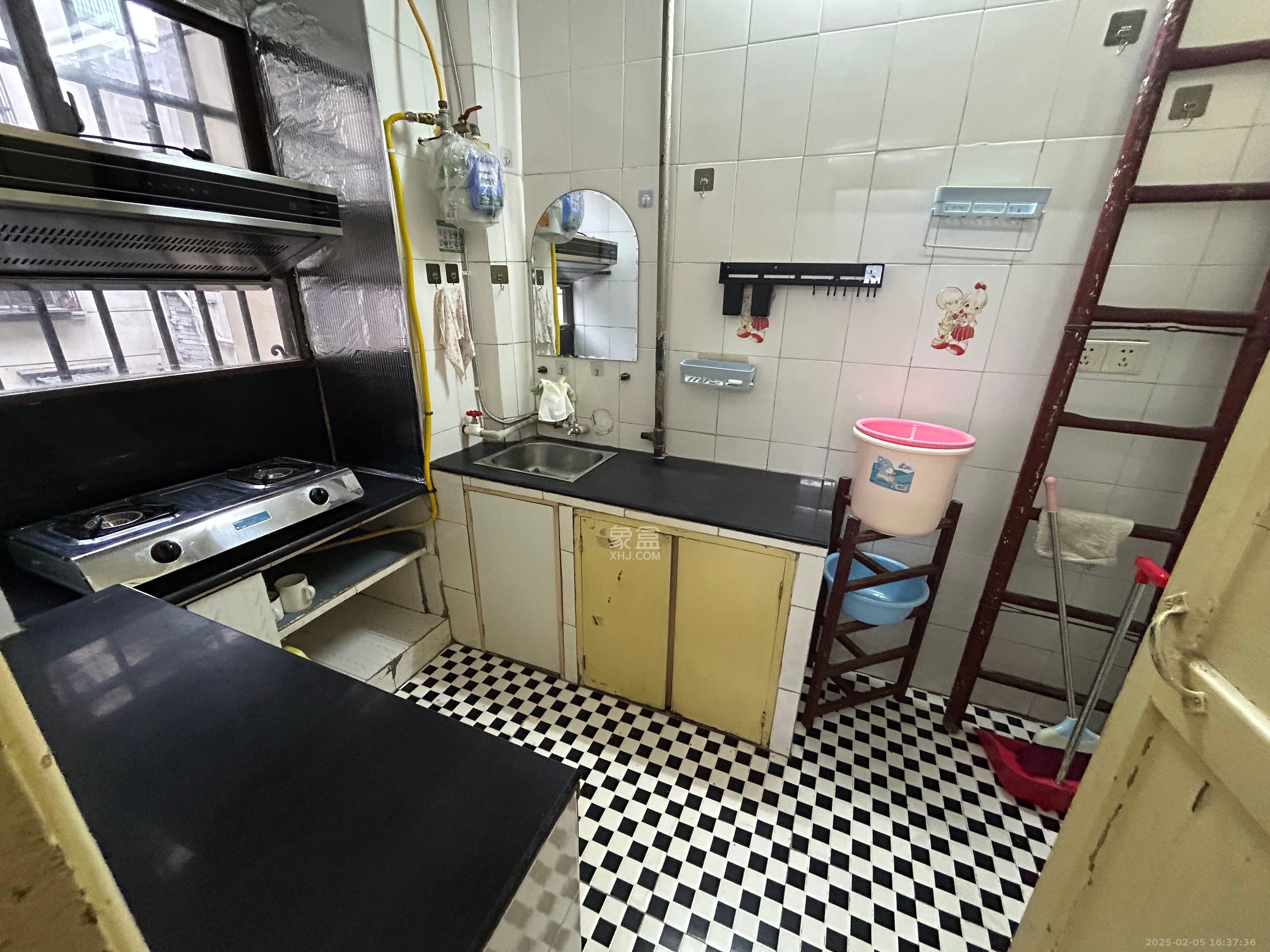 登隆街散盘 2室1厅1卫 2600.0元/月 登隆街散盘 2室1厅1卫 2600.0元/月室内图