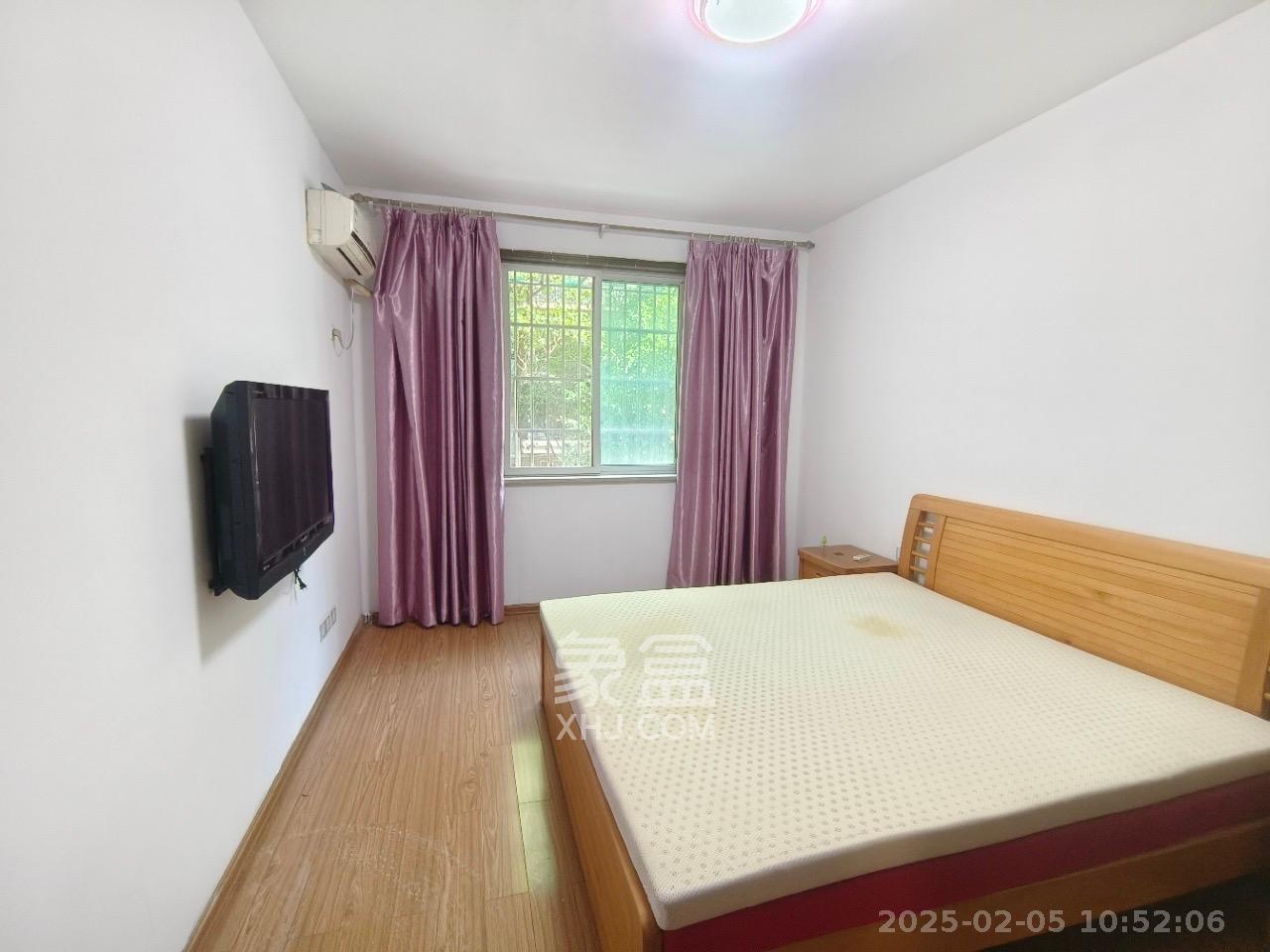 东南雅苑 3室2厅1卫 2600.0元/月 东南雅苑 3室2厅1卫 2600.0元/月室内图