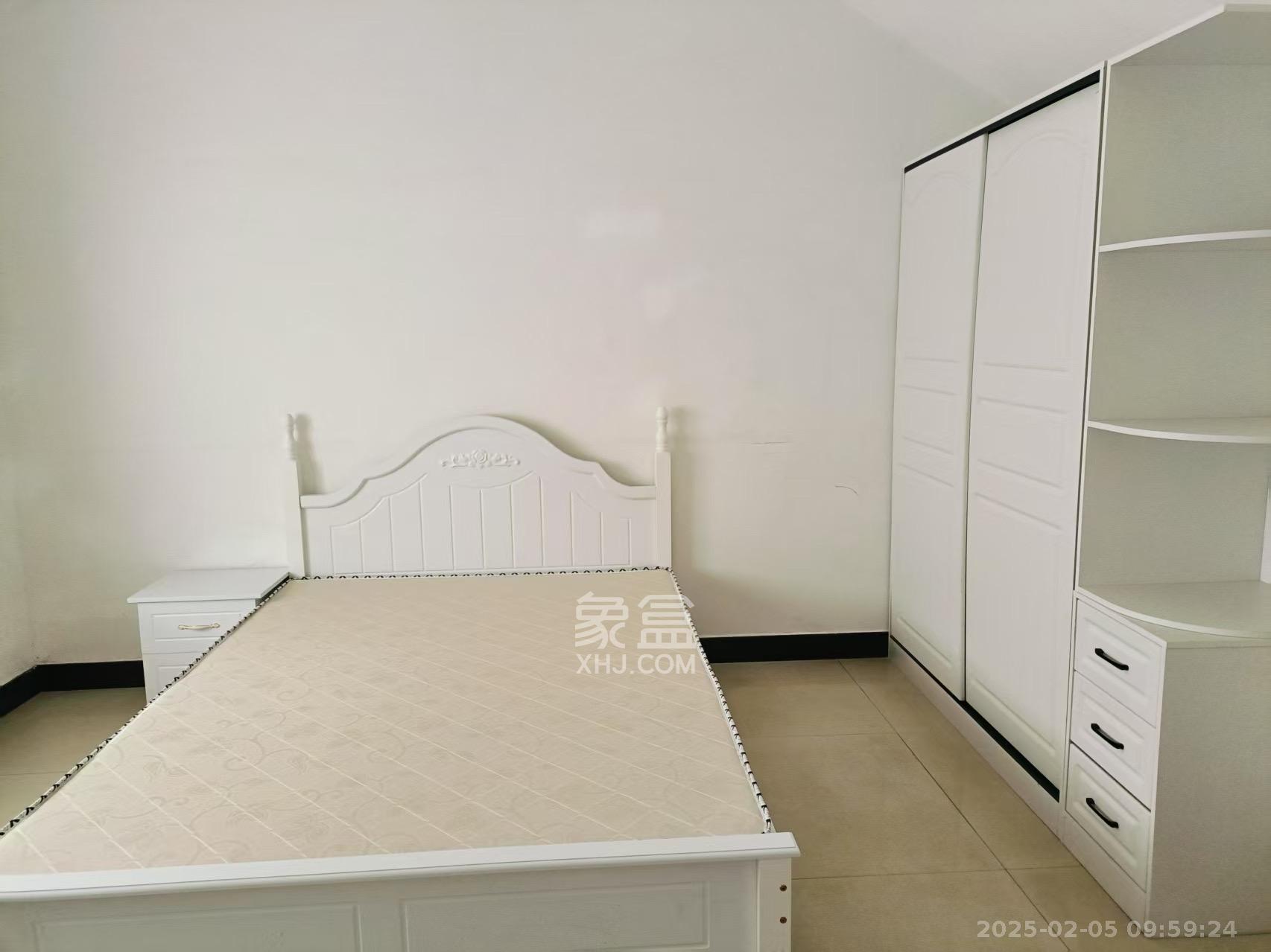 金峰小区南院  1室1厅1卫    900.0元/月 金峰小区南院  1室1厅1卫    900.0元/月室内图