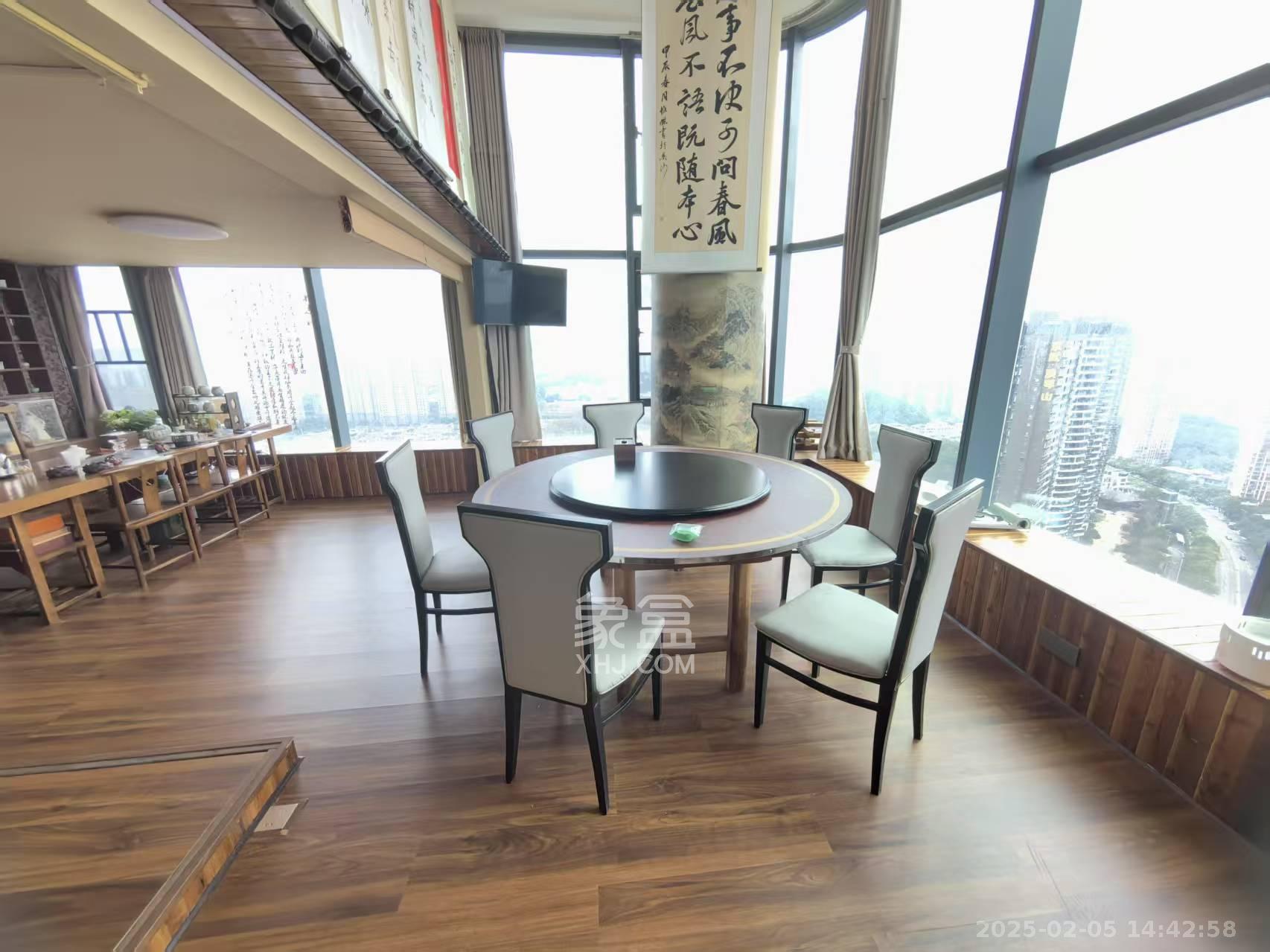 京武浪琴山三期（京武中心）  4室2厅2卫    6700.0元/月室内图