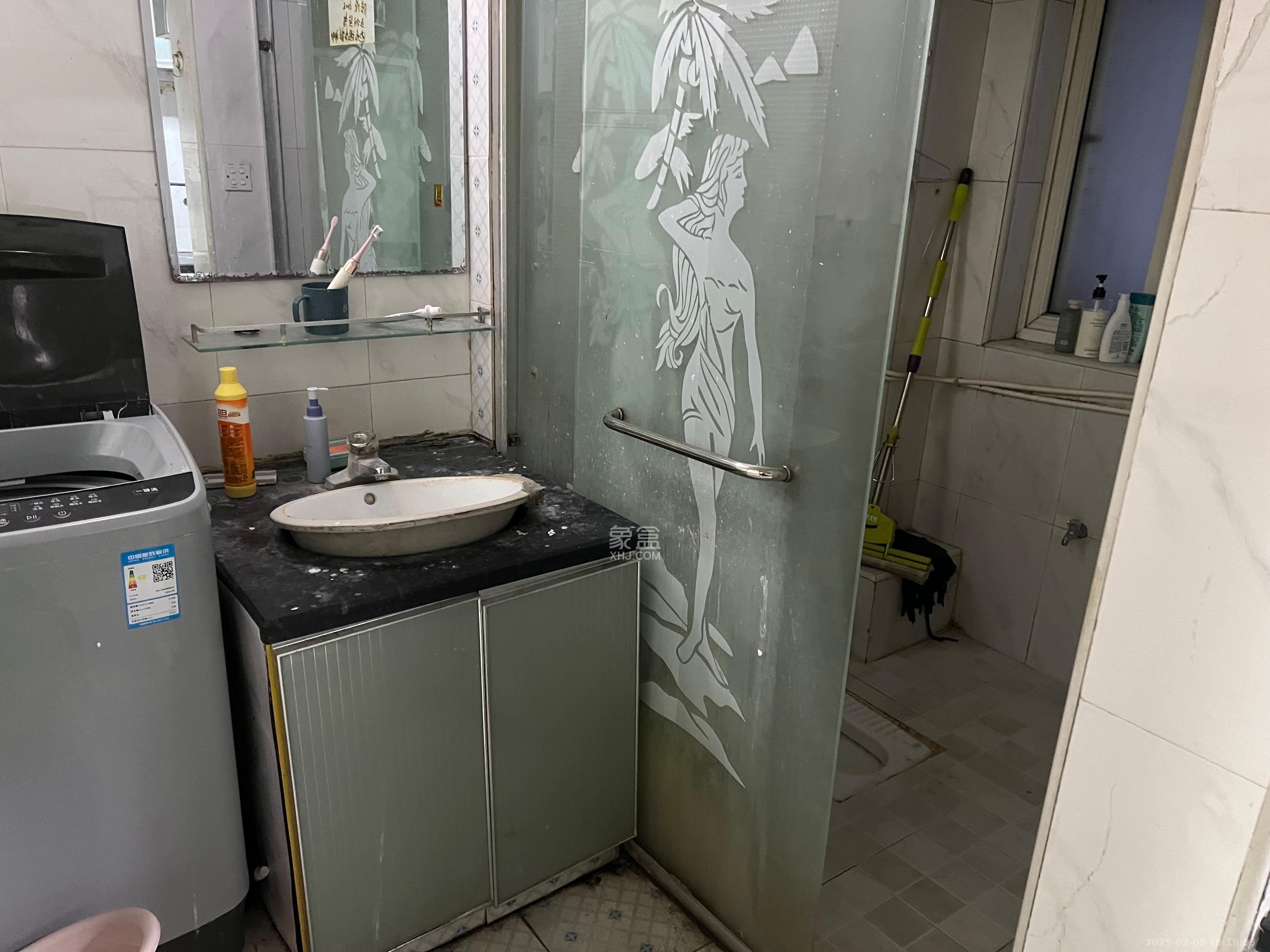 新世界商贸城 2室1厅1卫 3600.0元/月 新世界商贸城 2室1厅1卫 3600.0元/月室内图