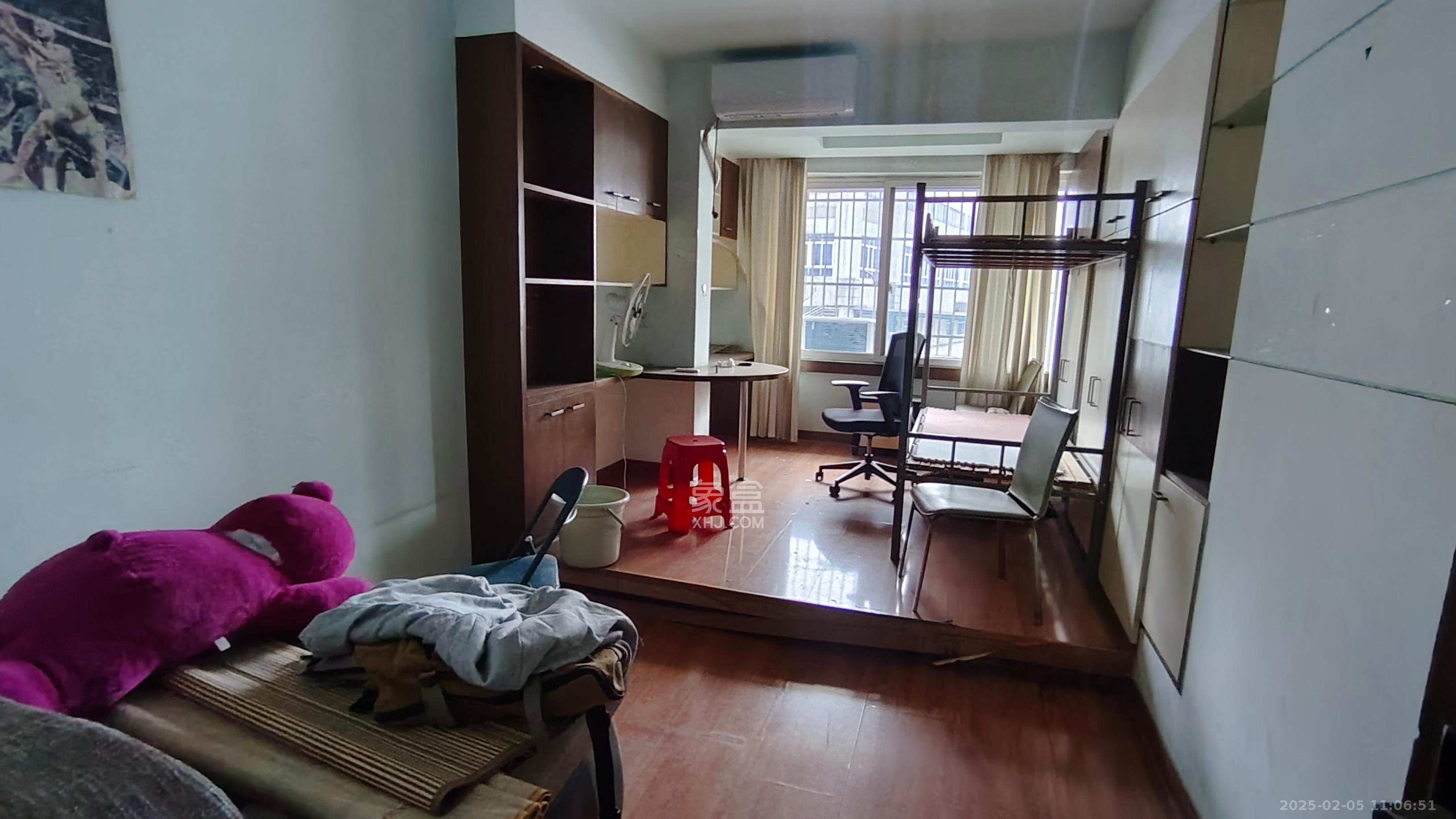 南锦家园 3室2厅1卫 2200.0元/月 南锦家园 3室2厅1卫 2200.0元/月室内图