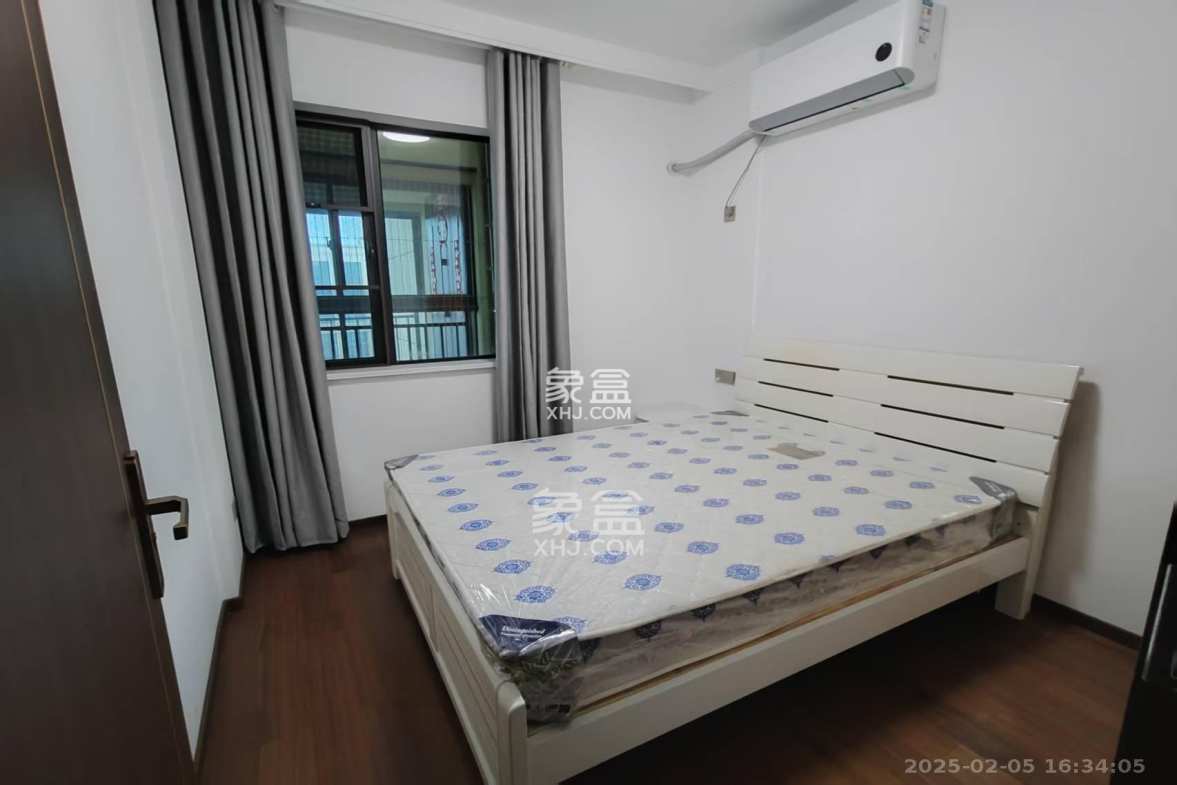 星城春晓  3室2厅1卫    2000.0元/月 星城春晓  3室2厅1卫    2000.0元/月室内图