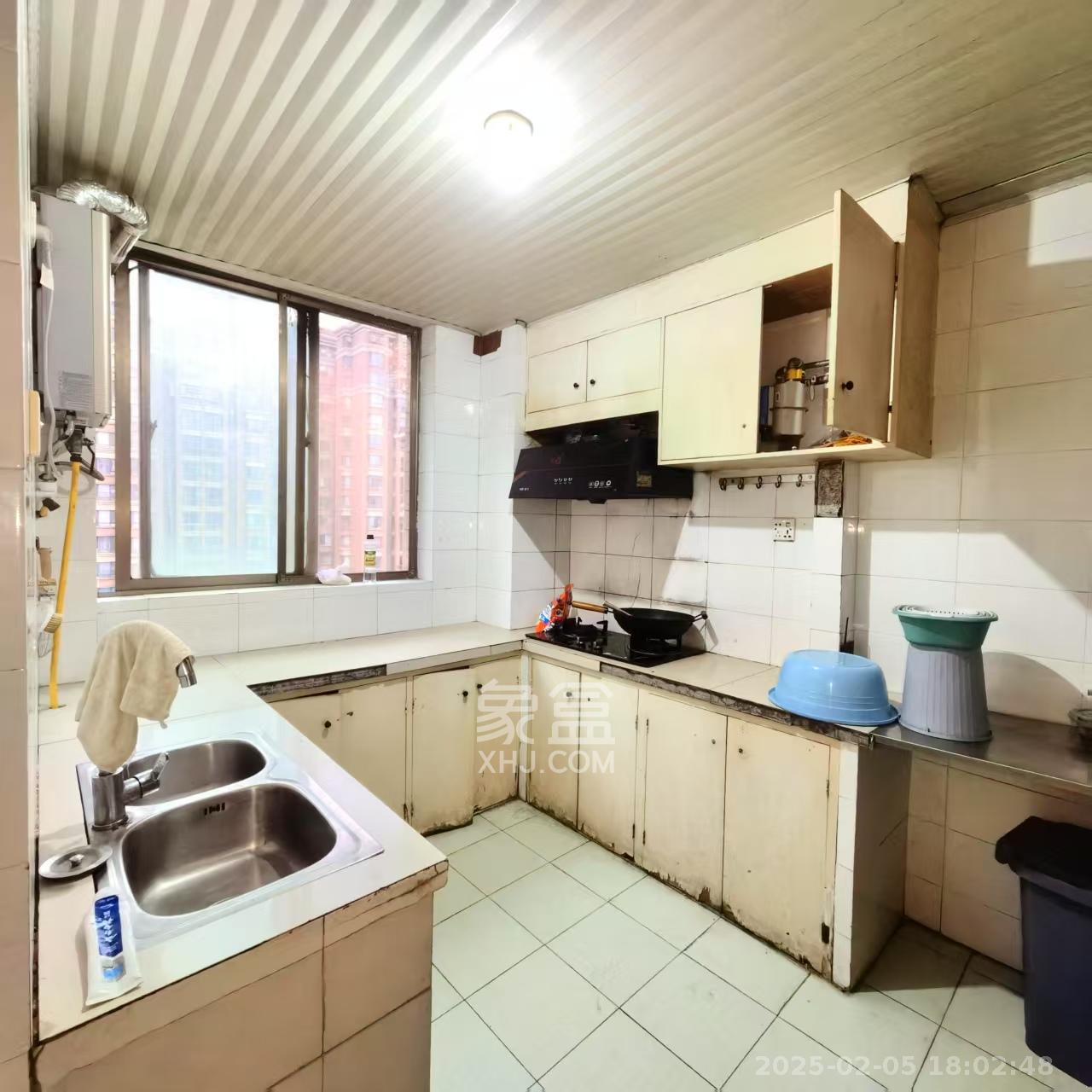 银路家园(公路局单位房)  3室2厅2卫    1350.0元/月 银路家园(公路局单位房)  3室2厅2卫    1350.0元/月室内图