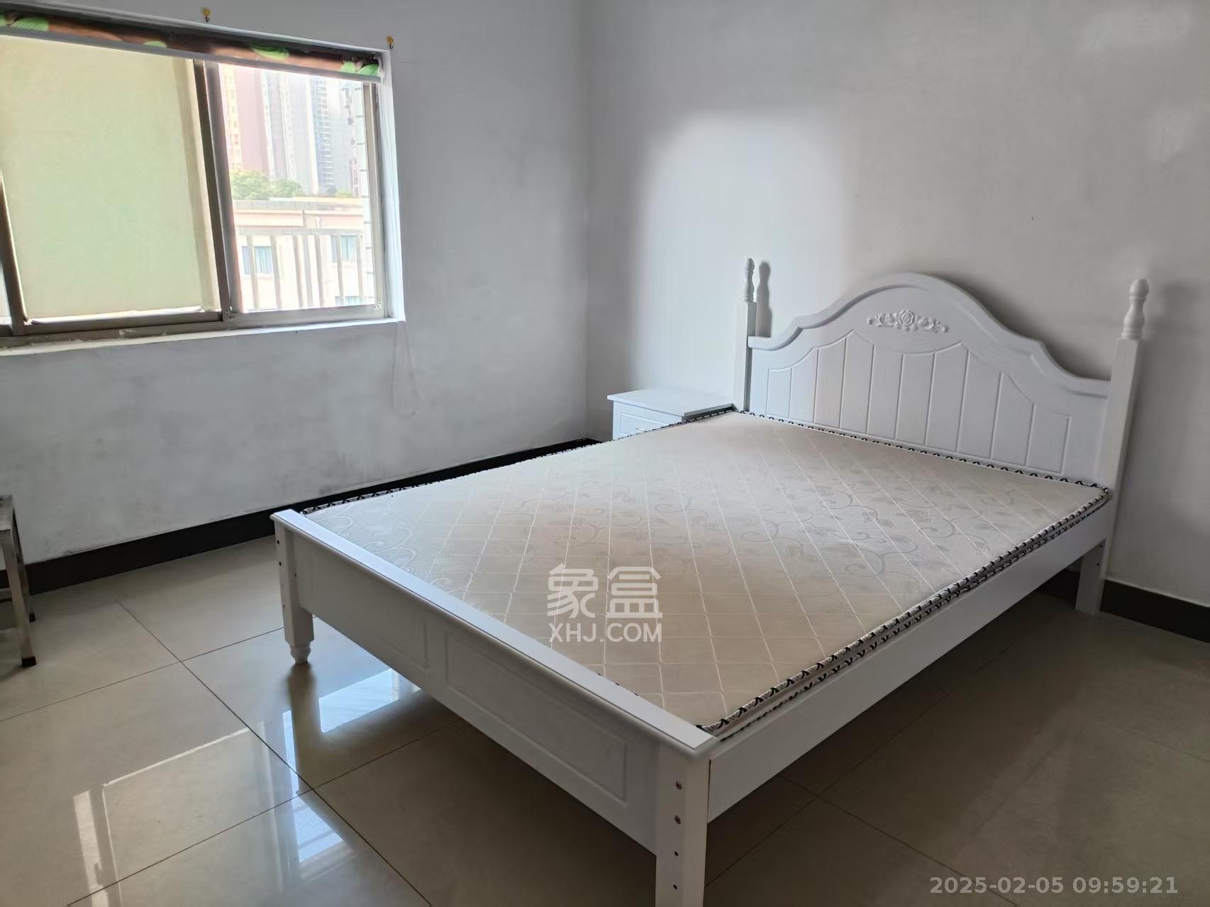 金峰小区南院  1室1厅1卫    900.0元/月 金峰小区南院  1室1厅1卫    900.0元/月室内图1