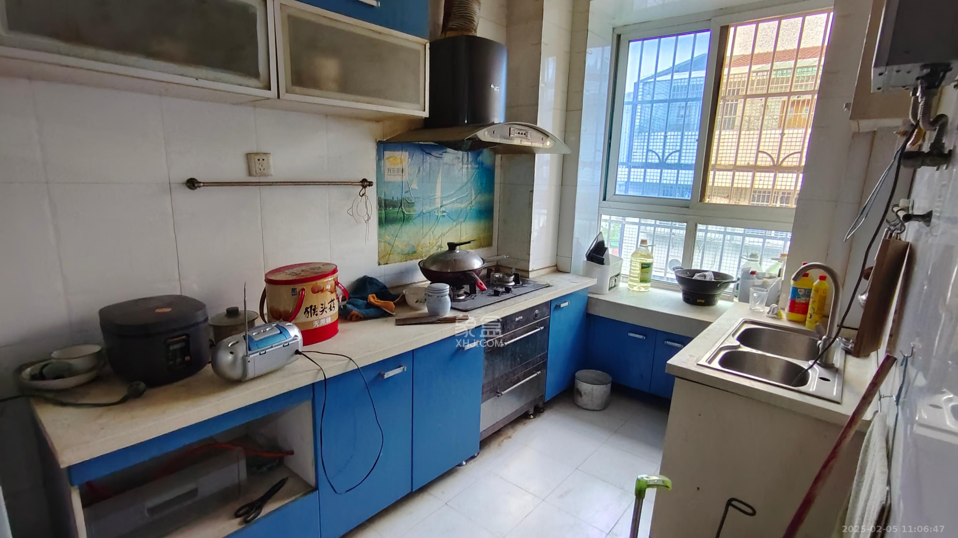 南锦家园 3室2厅1卫 2200.0元/月 南锦家园 3室2厅1卫 2200.0元/月室内图