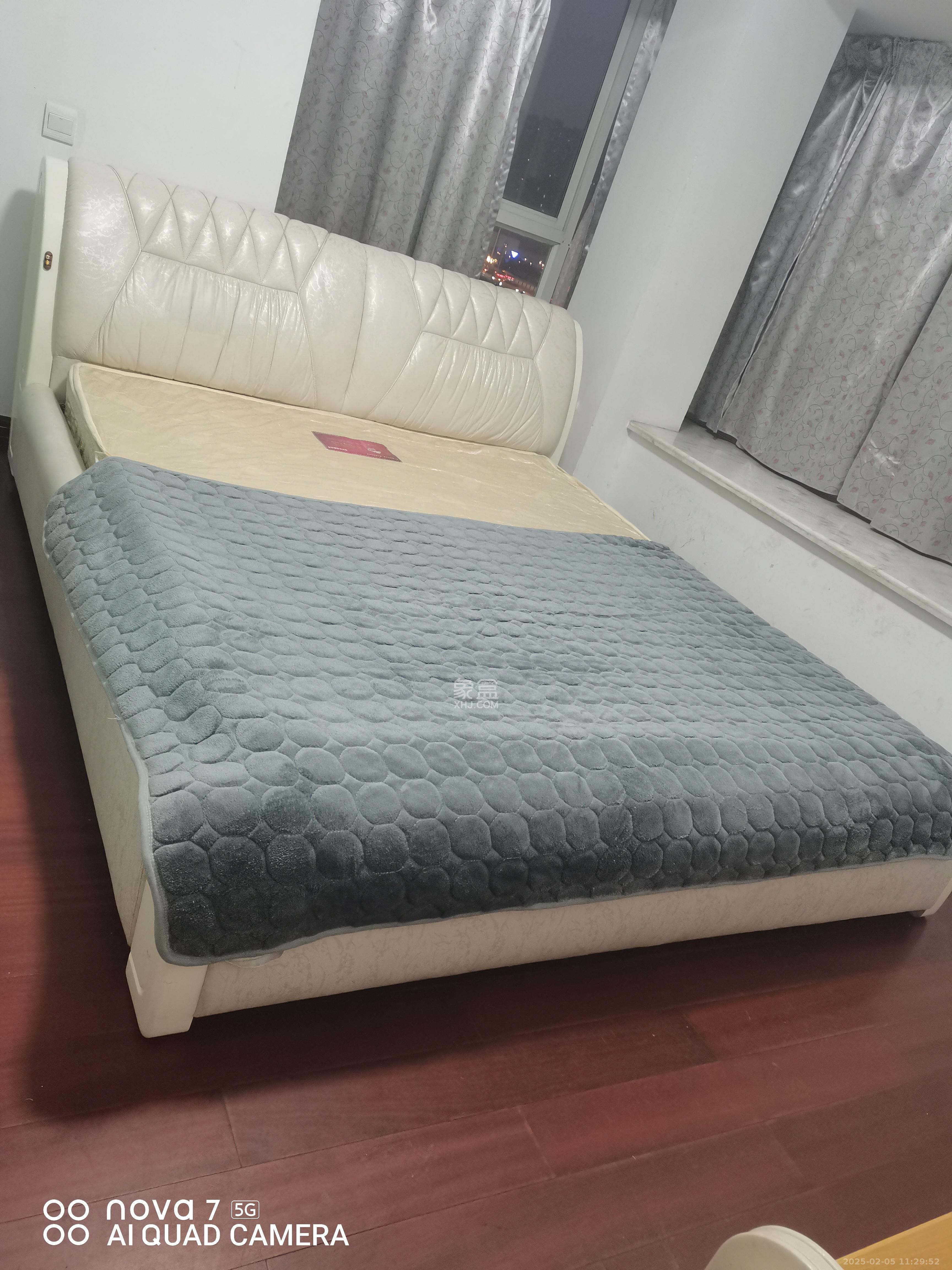 城市山水豪园(山水城市风景) 3室2厅2卫 2800.0元/月 城市山水豪园(山水城市风景) 3室2厅2卫 2800.0元/月室内图