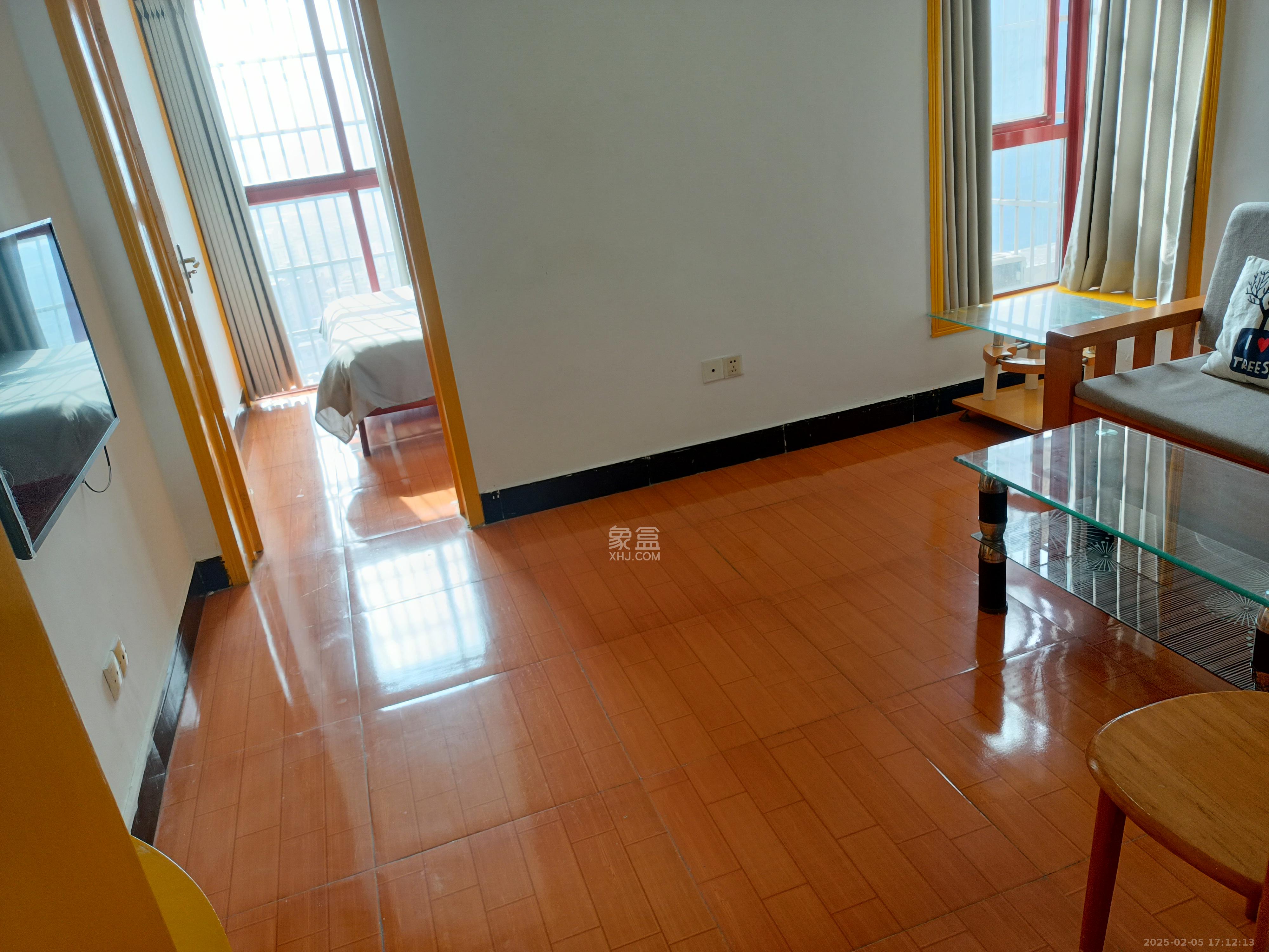 青和上座(上味舫大厦) 1室1厅1卫 2000.0元/月 青和上座(上味舫大厦) 1室1厅1卫 2000.0元/月室内图