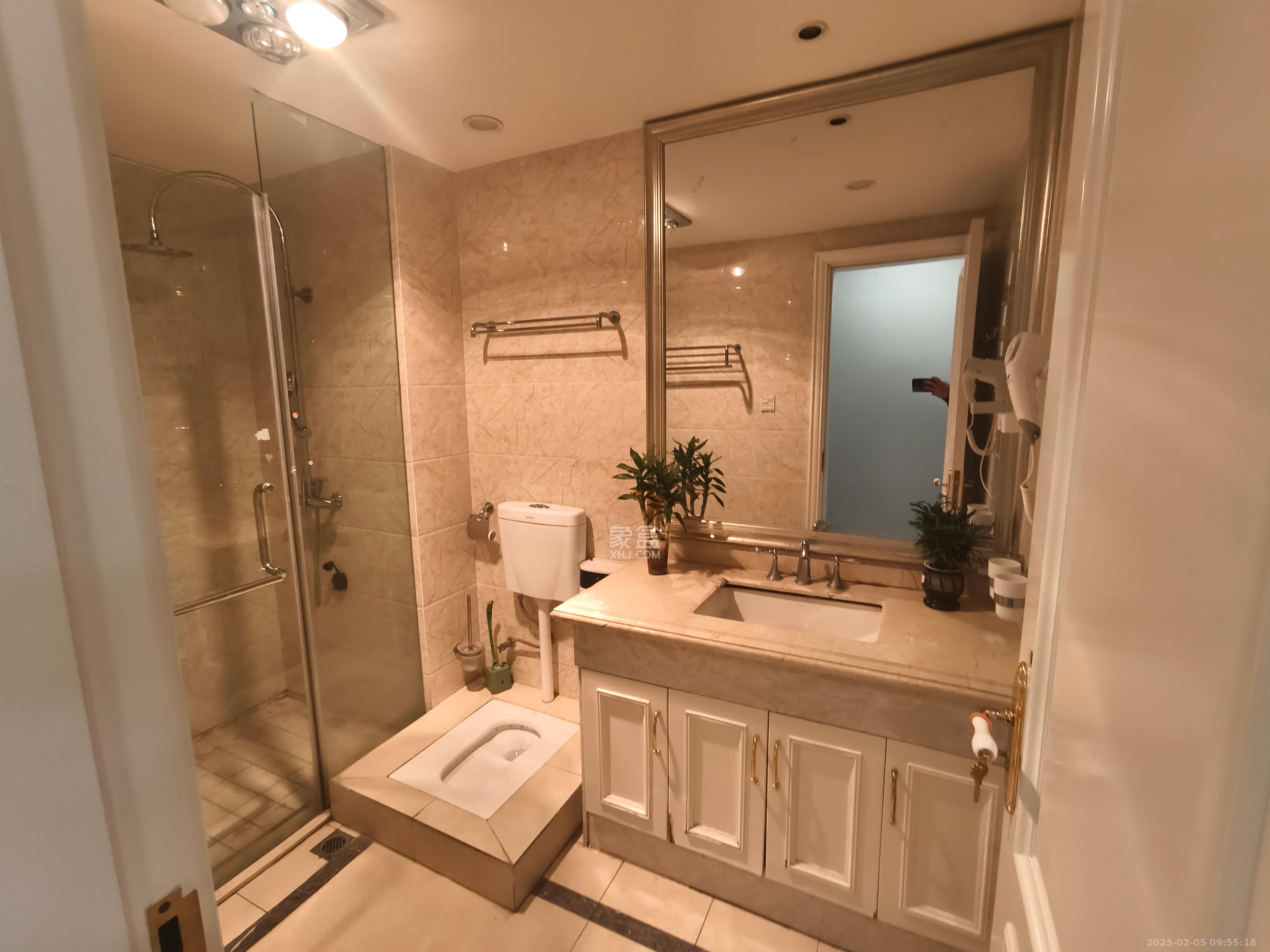 金茂梅溪湖 4室2厅3卫 9000.0元/月 金茂梅溪湖 4室2厅3卫 9000.0元/月室内图