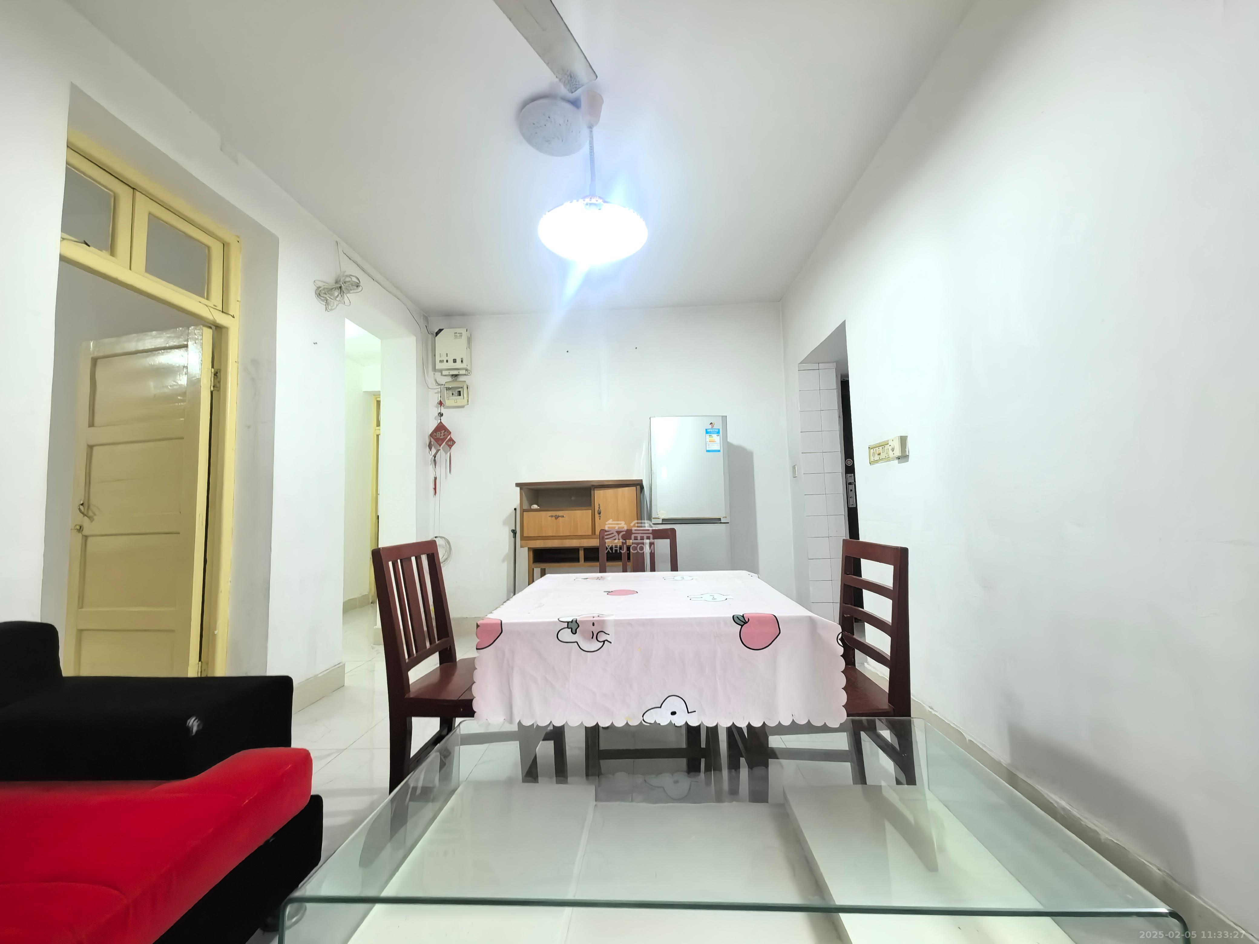 东风一村社区房(王家垅) 3室1厅1卫 1600.0元/月 东风一村社区房(王家垅) 3室1厅1卫 1600.0元/月室内图