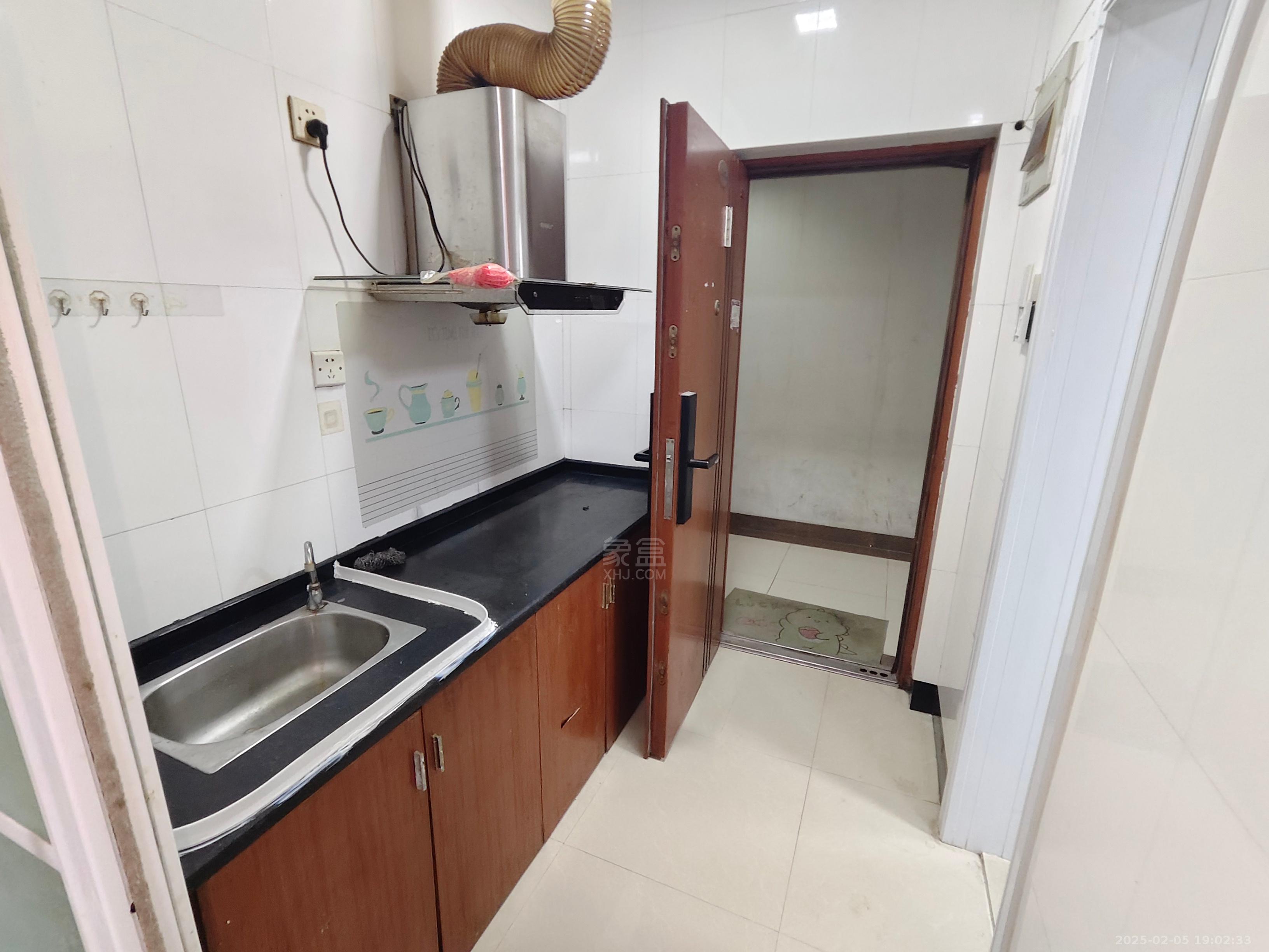 时尚新天地(平和堂) 1室0厅1卫 1300.0元/月 时尚新天地(平和堂) 1室0厅1卫 1300.0元/月室内图