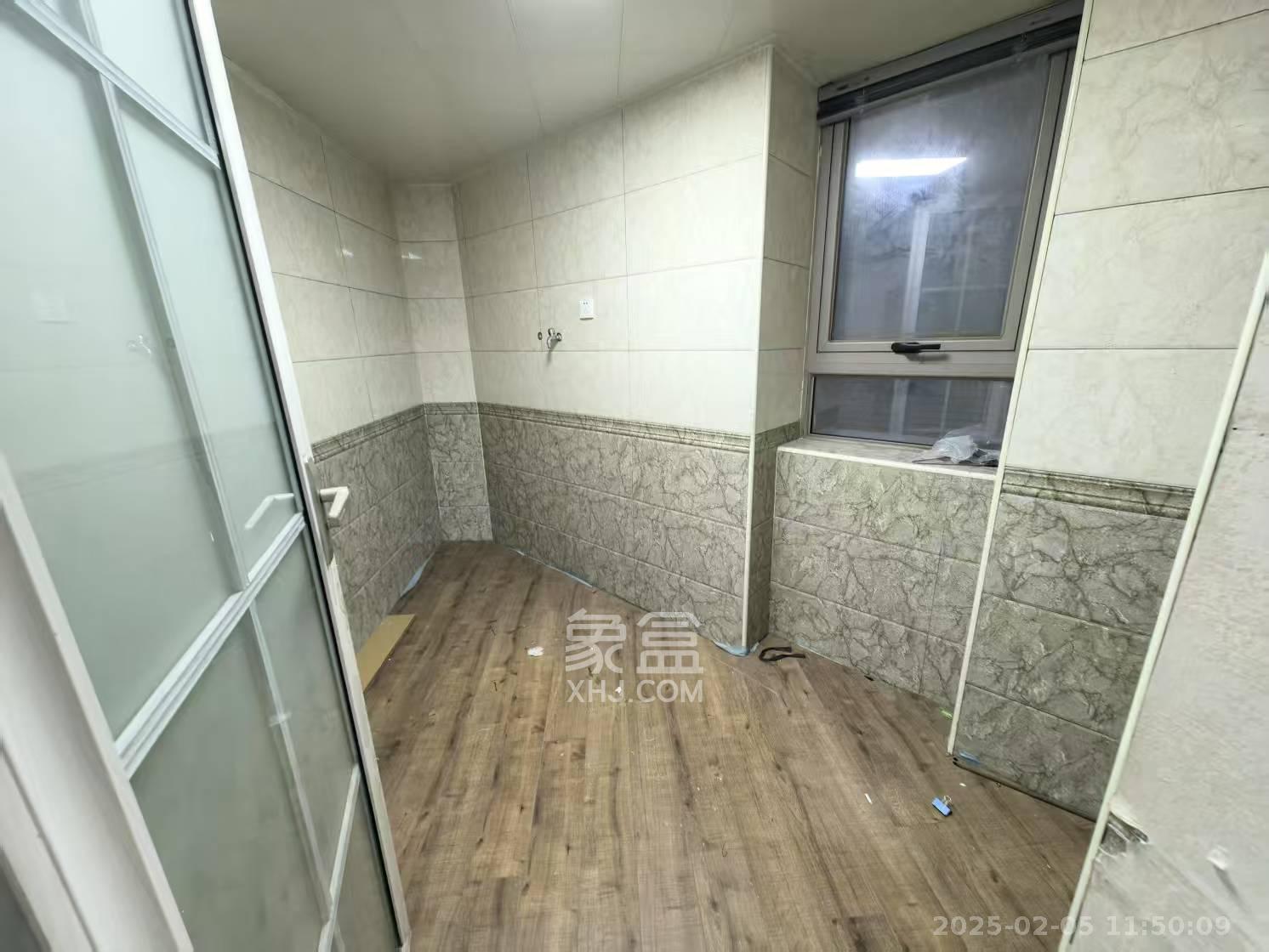 潮宗御苑 4室2厅2卫 7800.0元/月 潮宗御苑 4室2厅2卫 7800.0元/月室内图