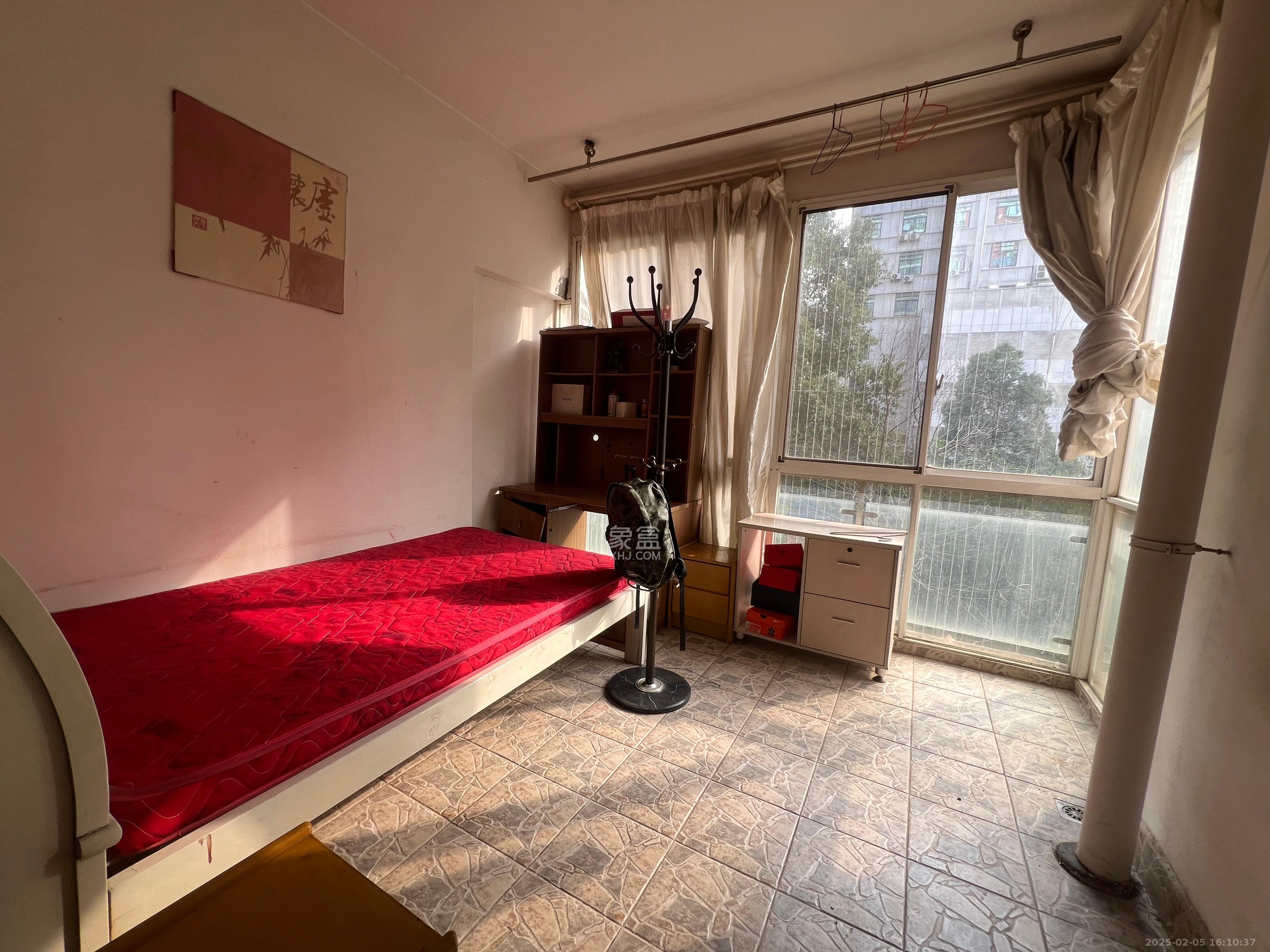 友谊嘉园  4室2厅1卫    3000.0元/月 友谊嘉园  4室2厅1卫    3000.0元/月室内图