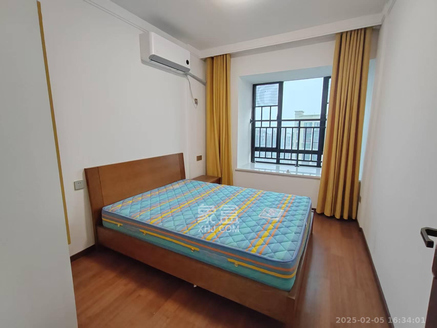 星城春晓  3室2厅1卫    2000.0元/月 星城春晓  3室2厅1卫    2000.0元/月室内图