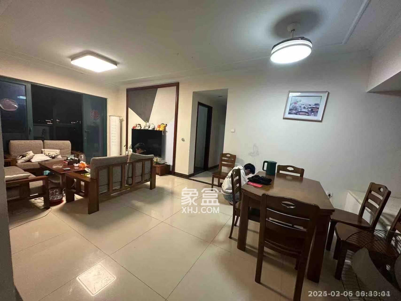 恒大绿洲 3室2厅1卫 2800.0元/月 恒大绿洲 3室2厅1卫 2800.0元/月室内图