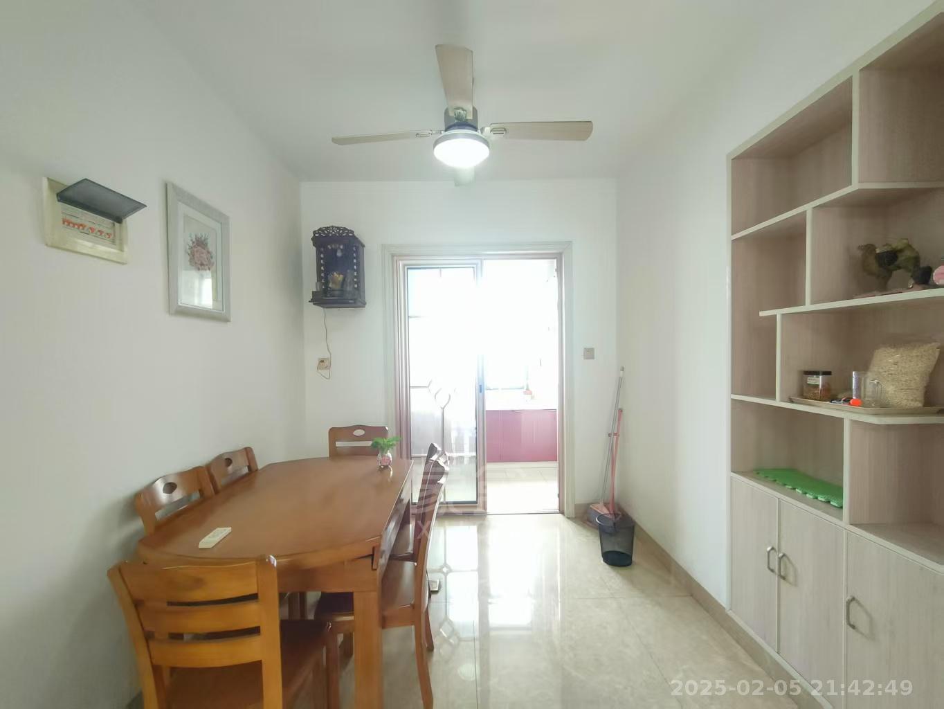 湘银星城 3室2厅2卫 2100.0元/月 湘银星城 3室2厅2卫 2100.0元/月室内图