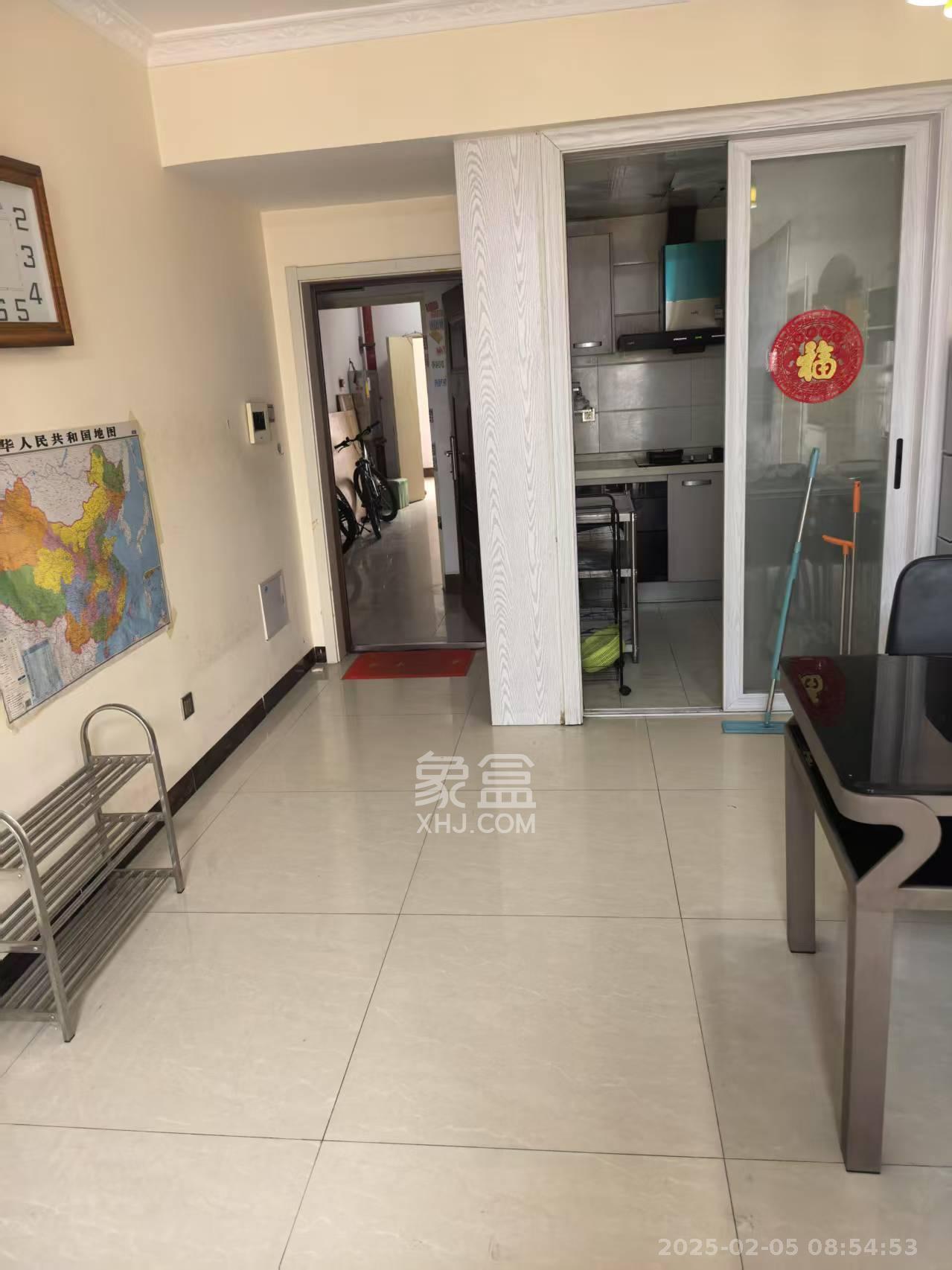 钰龙天下二期(钰龙佳园) 1室2厅1卫 2200.0元/月 钰龙天下二期(钰龙佳园) 1室2厅1卫 2200.0元/月室内图