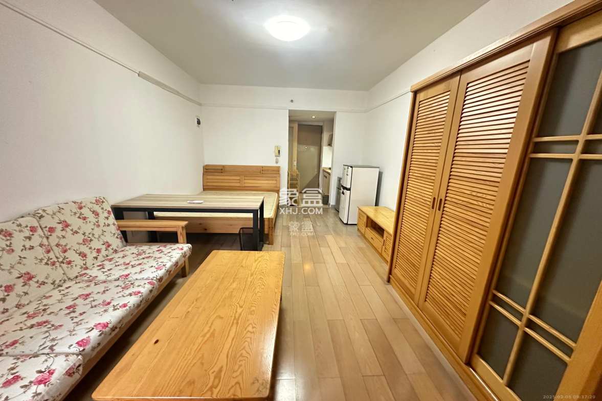 万科金色家园 1室1厅1卫 1200.0元/月 万科金色家园 1室1厅1卫 1200.0元/月室内图