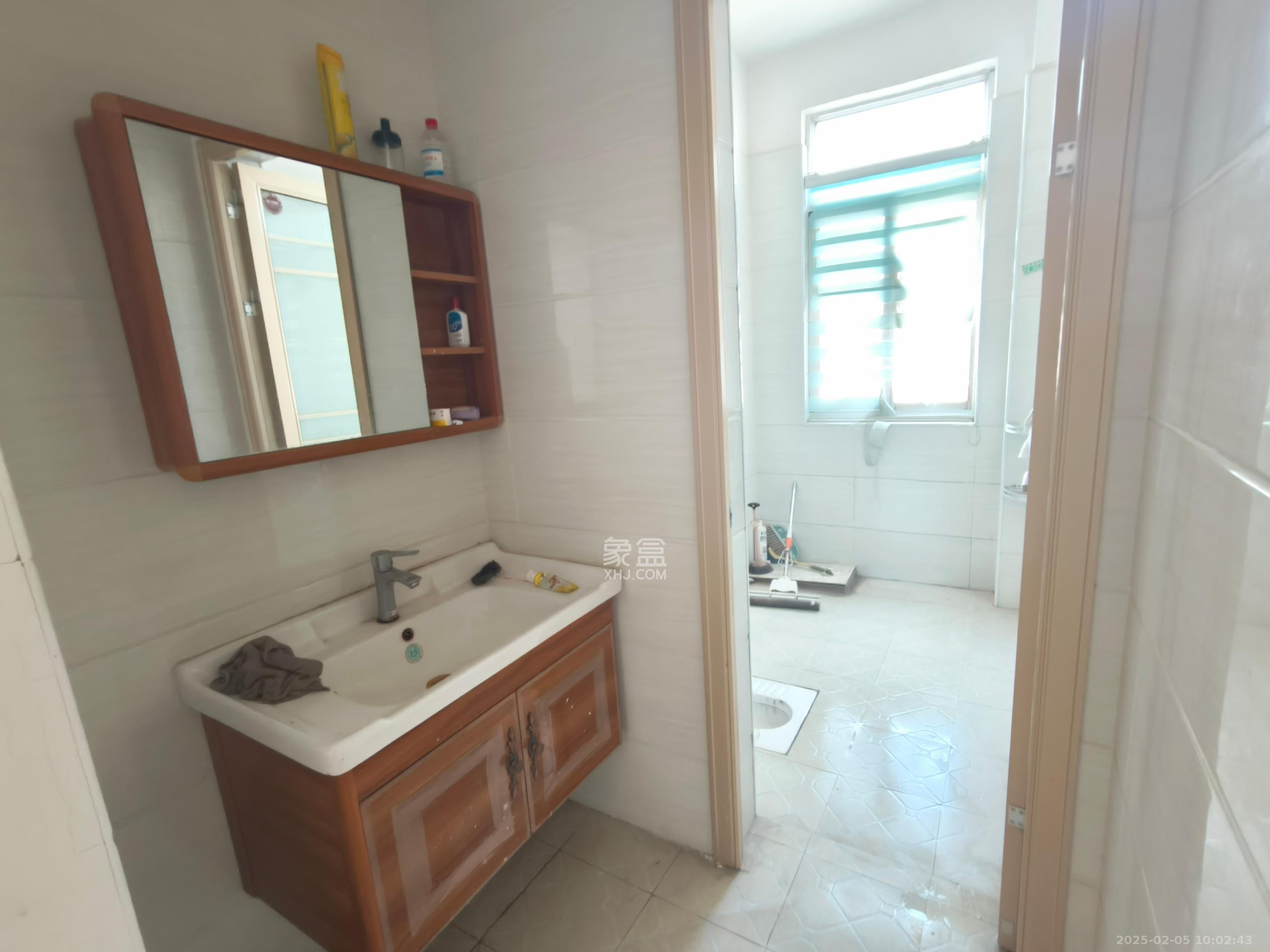 德泽苑  3室2厅2卫    2200.0元/月 德泽苑  3室2厅2卫    2200.0元/月室内图