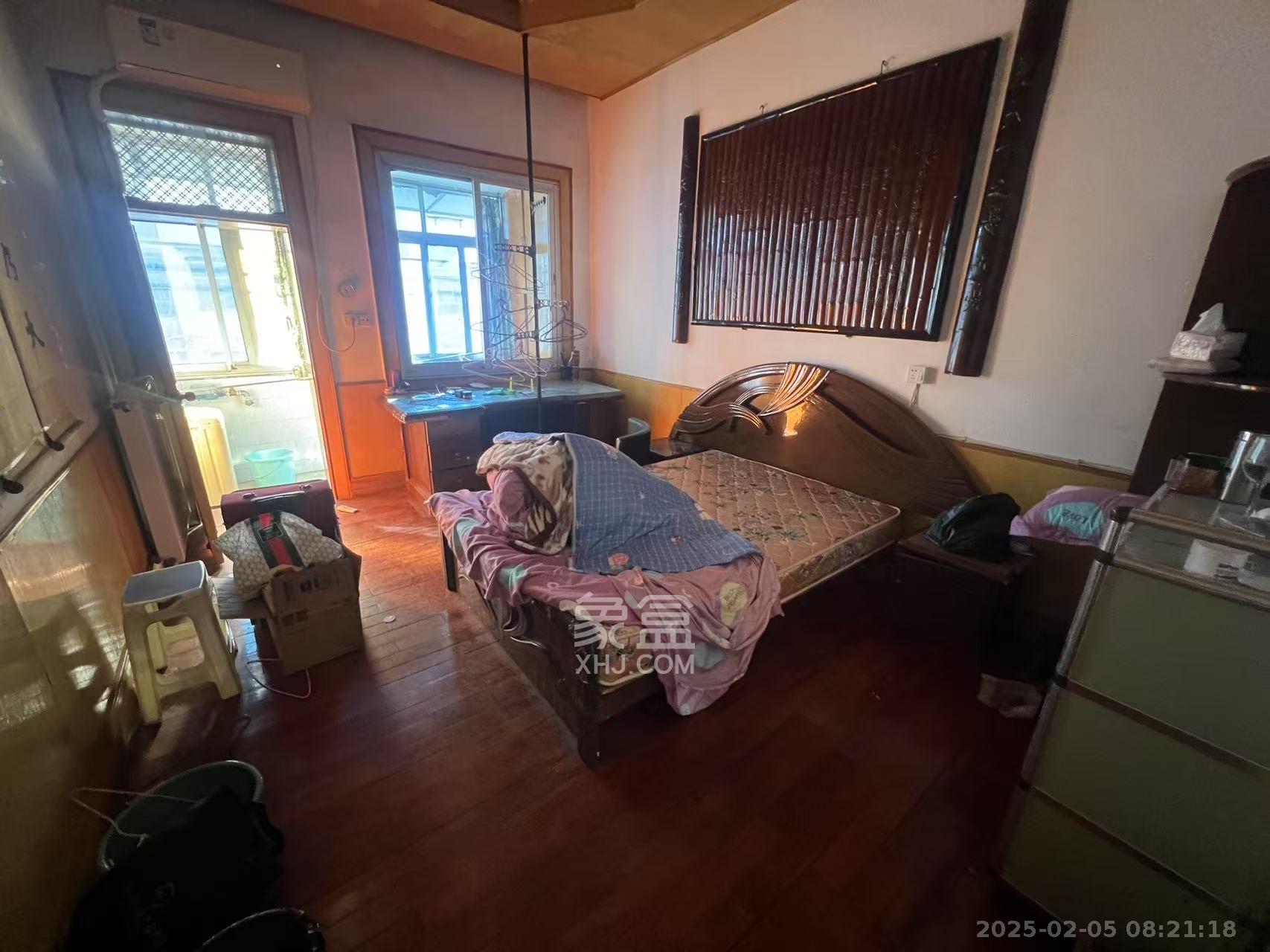 农机宿舍(省农机局大院宿舍)  4室2厅1卫    3000.0元/月 农机宿舍(省农机局大院宿舍)  4室2厅1卫    3000.0元/月室内图