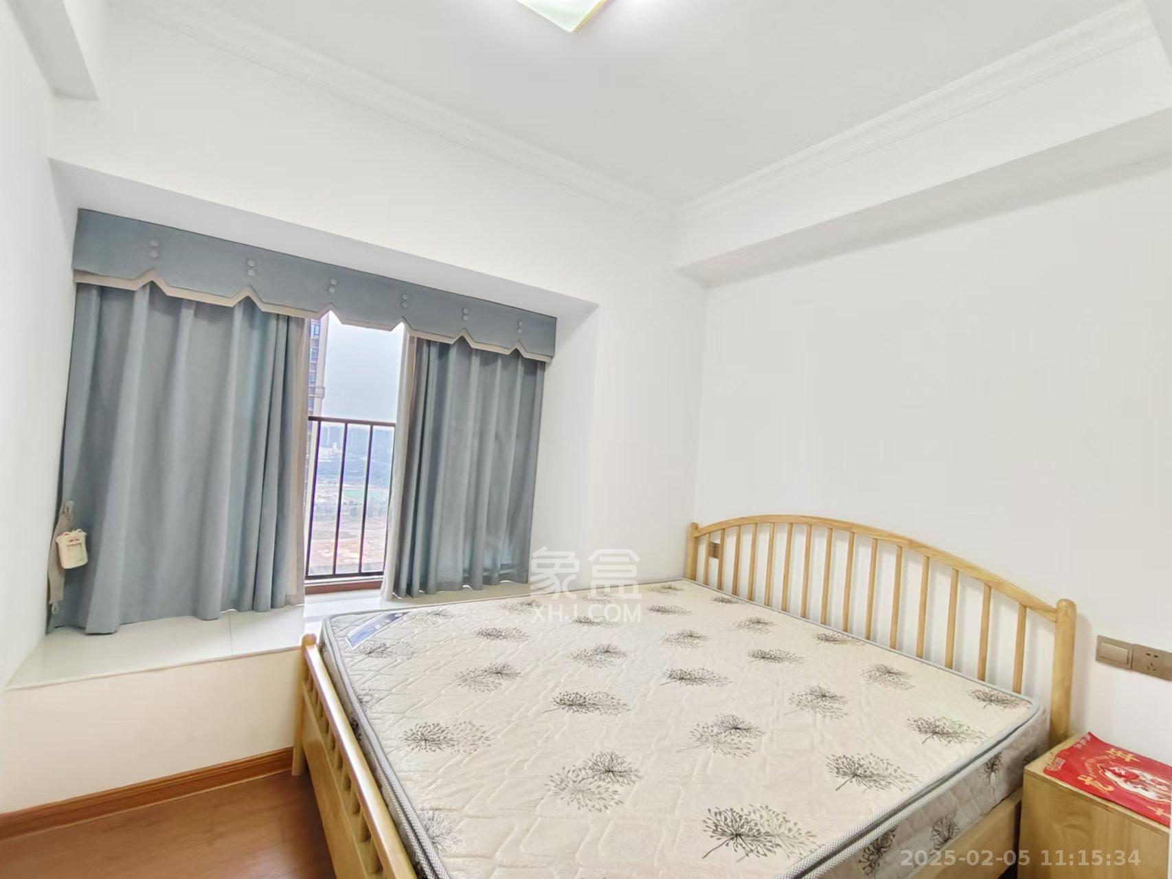 碧桂园星城首府  3室2厅2卫    2800.0元/月 碧桂园星城首府  3室2厅2卫    2800.0元/月室内图