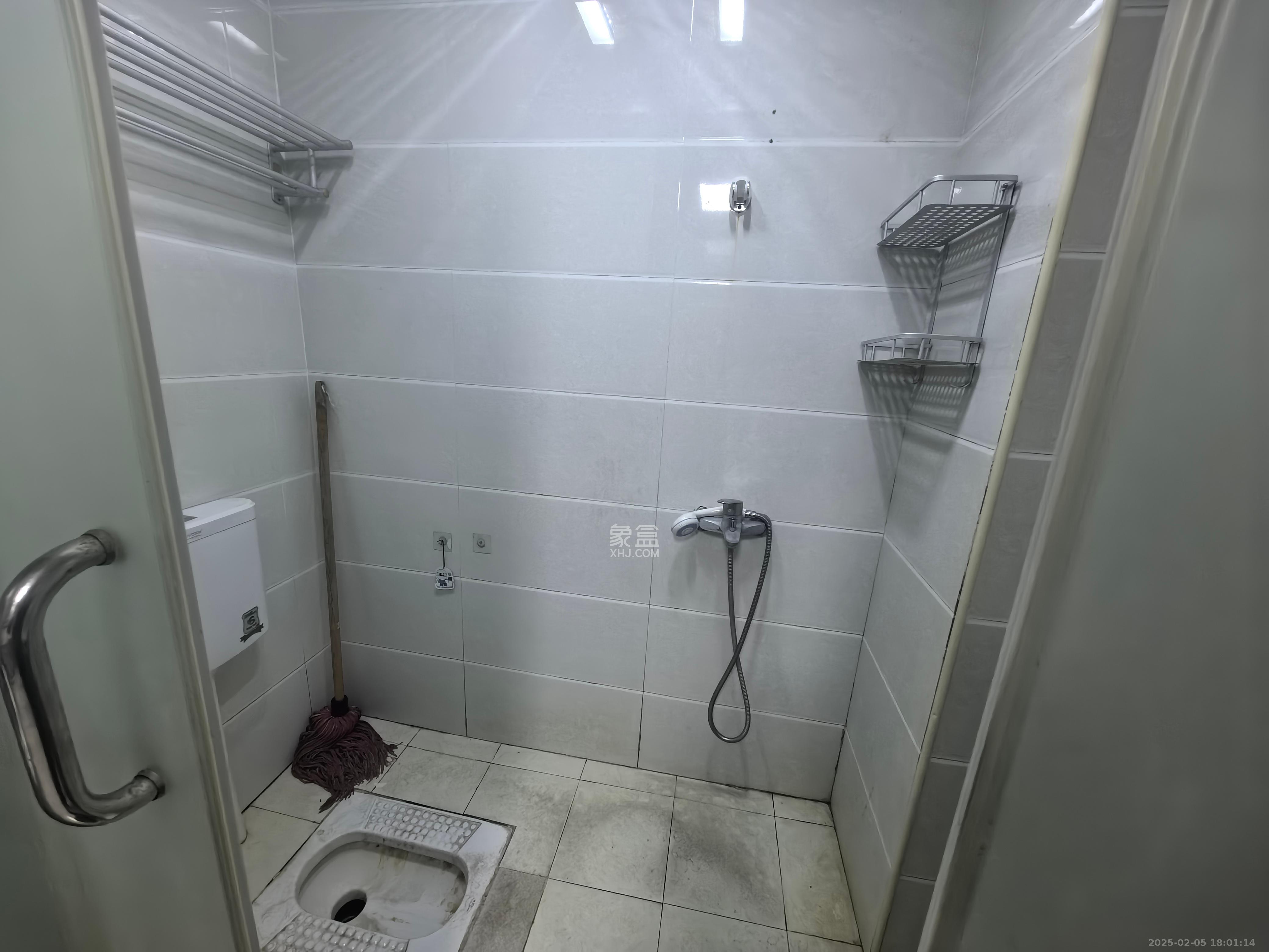 金茂梅溪湖 1室1厅1卫 1200.0元/月 金茂梅溪湖 1室1厅1卫 1200.0元/月室内图