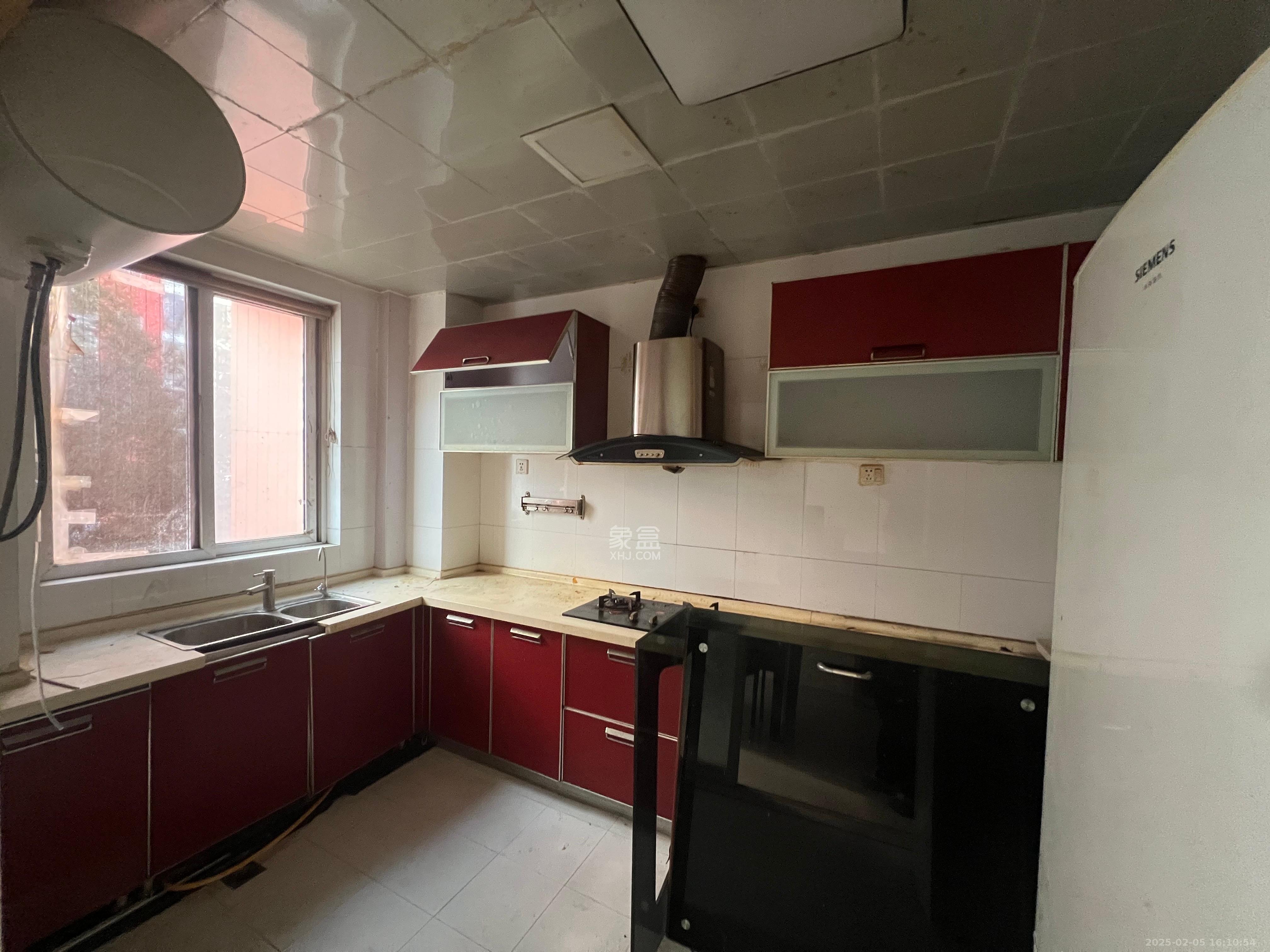 友谊嘉园  4室2厅1卫    3000.0元/月 友谊嘉园  4室2厅1卫    3000.0元/月室内图