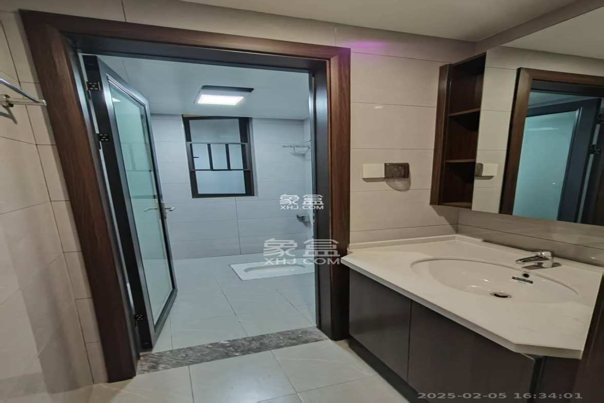 星城春晓  3室2厅1卫    2000.0元/月 星城春晓  3室2厅1卫    2000.0元/月室内图