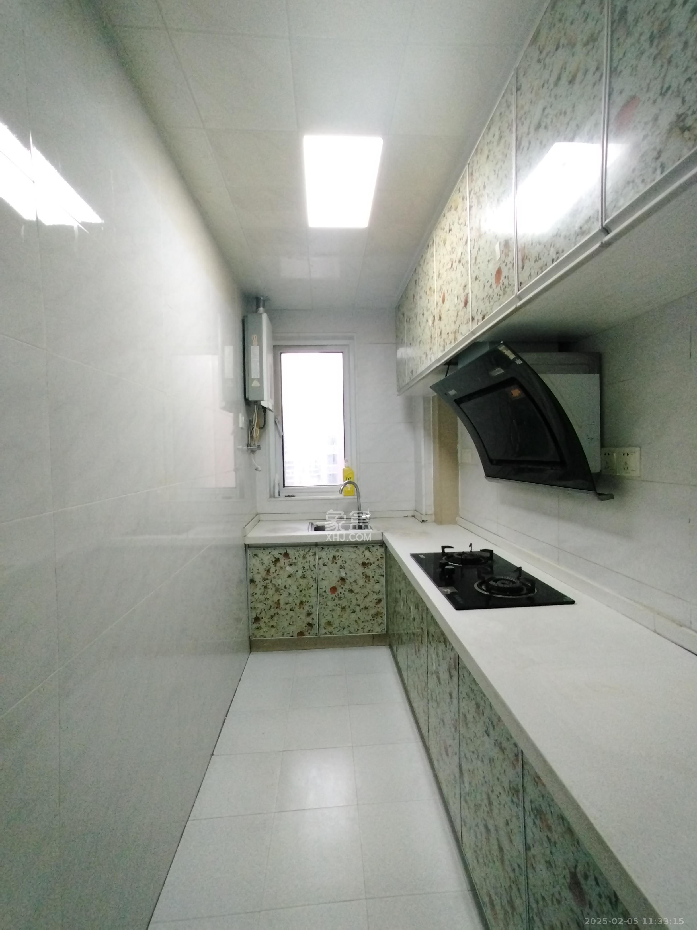 荣盛花语城 3室2厅1卫 1650.0元/月 荣盛花语城 3室2厅1卫 1650.0元/月室内图