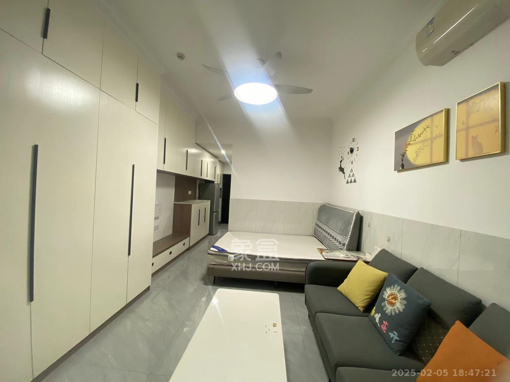 嘉雨兴园 1室1厅1卫 2000.0元/月 嘉雨兴园 1室1厅1卫 2000.0元/月室内图