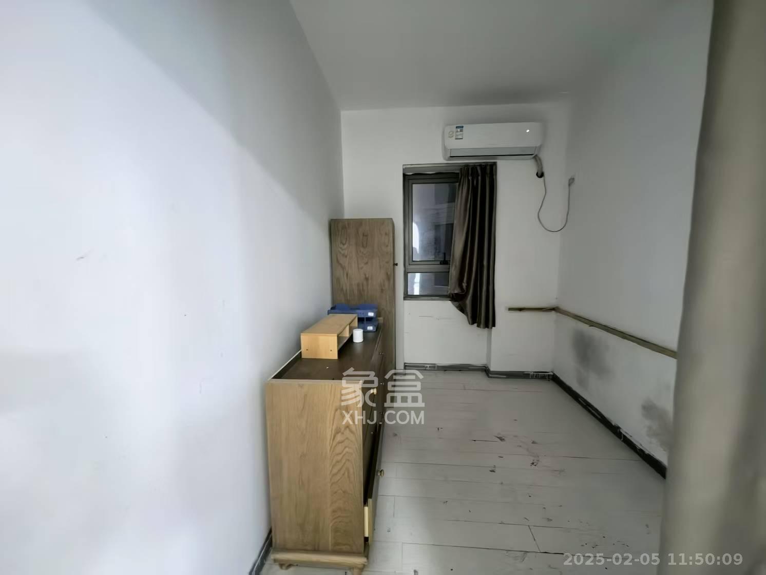 潮宗御苑 4室2厅2卫 7800.0元/月 潮宗御苑 4室2厅2卫 7800.0元/月室内图