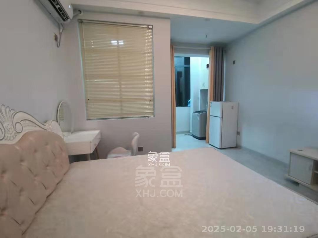 白金汉宫 1室1厅1卫 1300.0元/月 白金汉宫 1室1厅1卫 1300.0元/月室内图