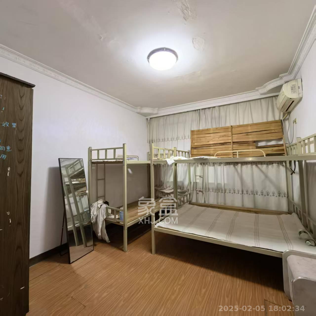 银路家园(公路局单位房)  3室2厅2卫    1350.0元/月 银路家园(公路局单位房)  3室2厅2卫    1350.0元/月室内图