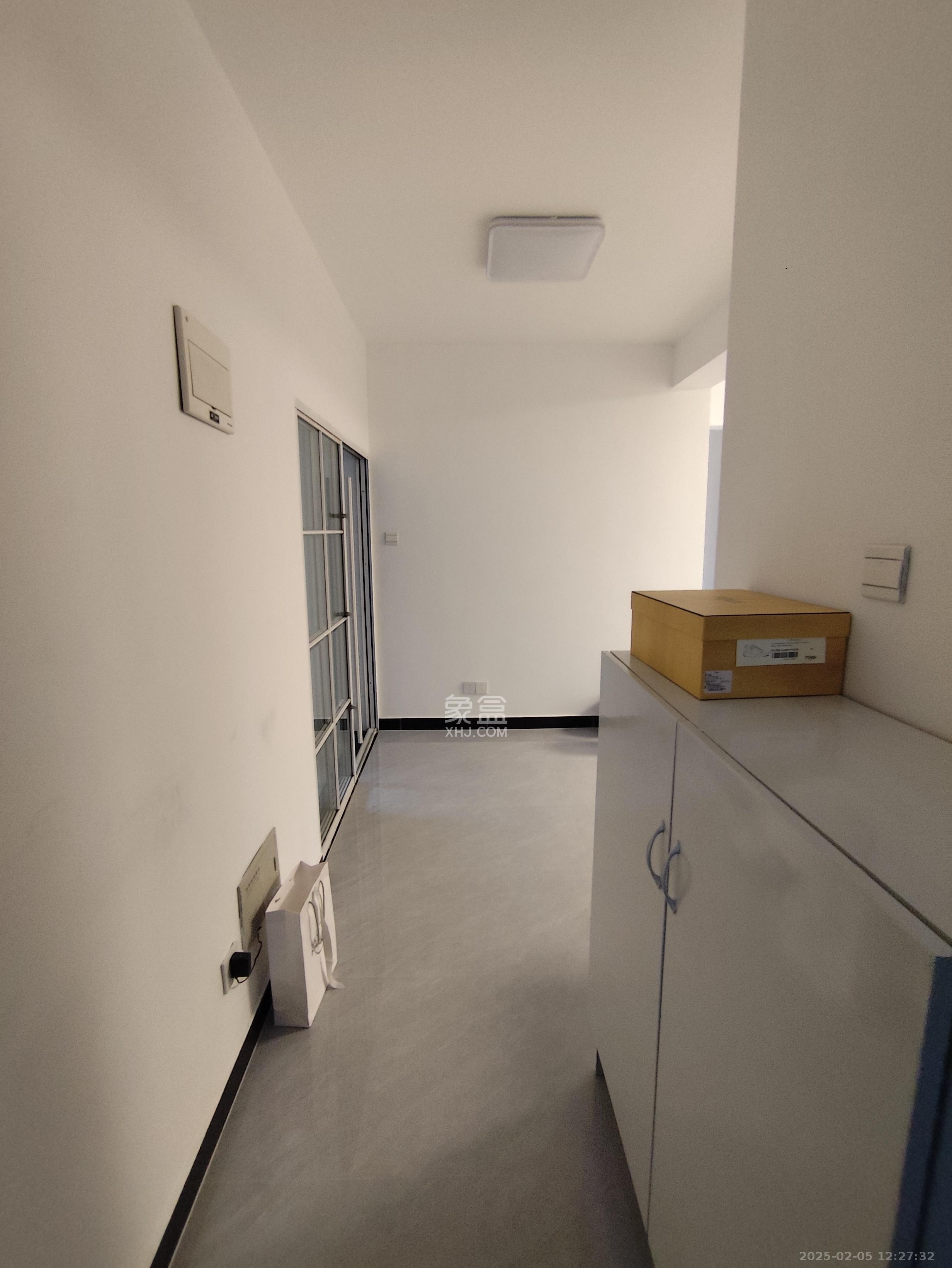 百纳广场(百纳公寓) 2室1厅1卫 2600.0元/月 百纳广场(百纳公寓) 2室1厅1卫 2600.0元/月室内图