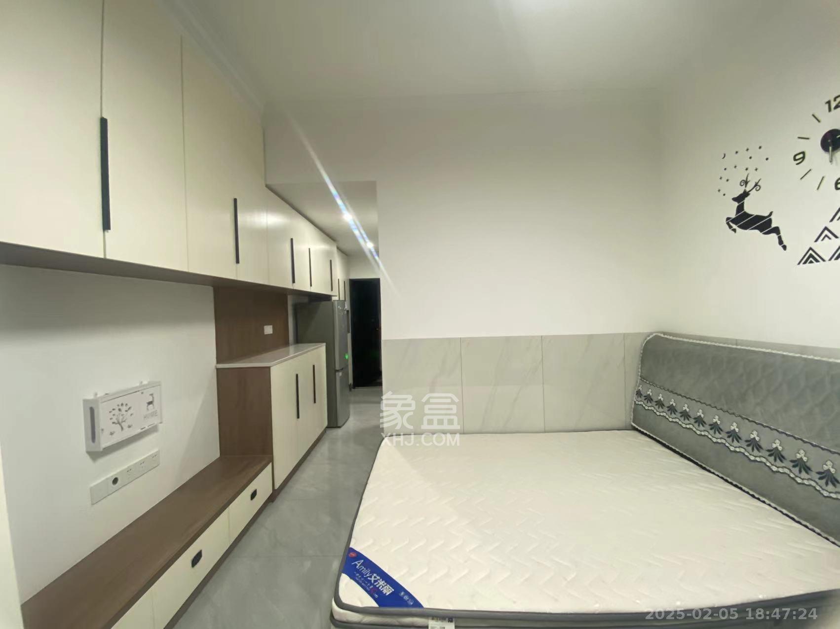 嘉雨兴园 1室1厅1卫 2000.0元/月 嘉雨兴园 1室1厅1卫 2000.0元/月室内图