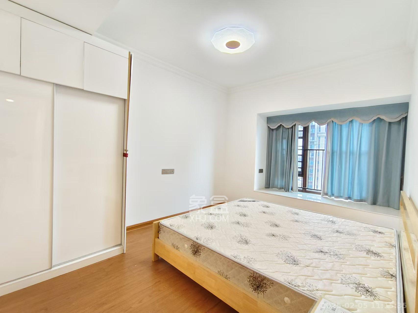 碧桂园星城首府  3室2厅2卫    2800.0元/月 碧桂园星城首府  3室2厅2卫    2800.0元/月室内图